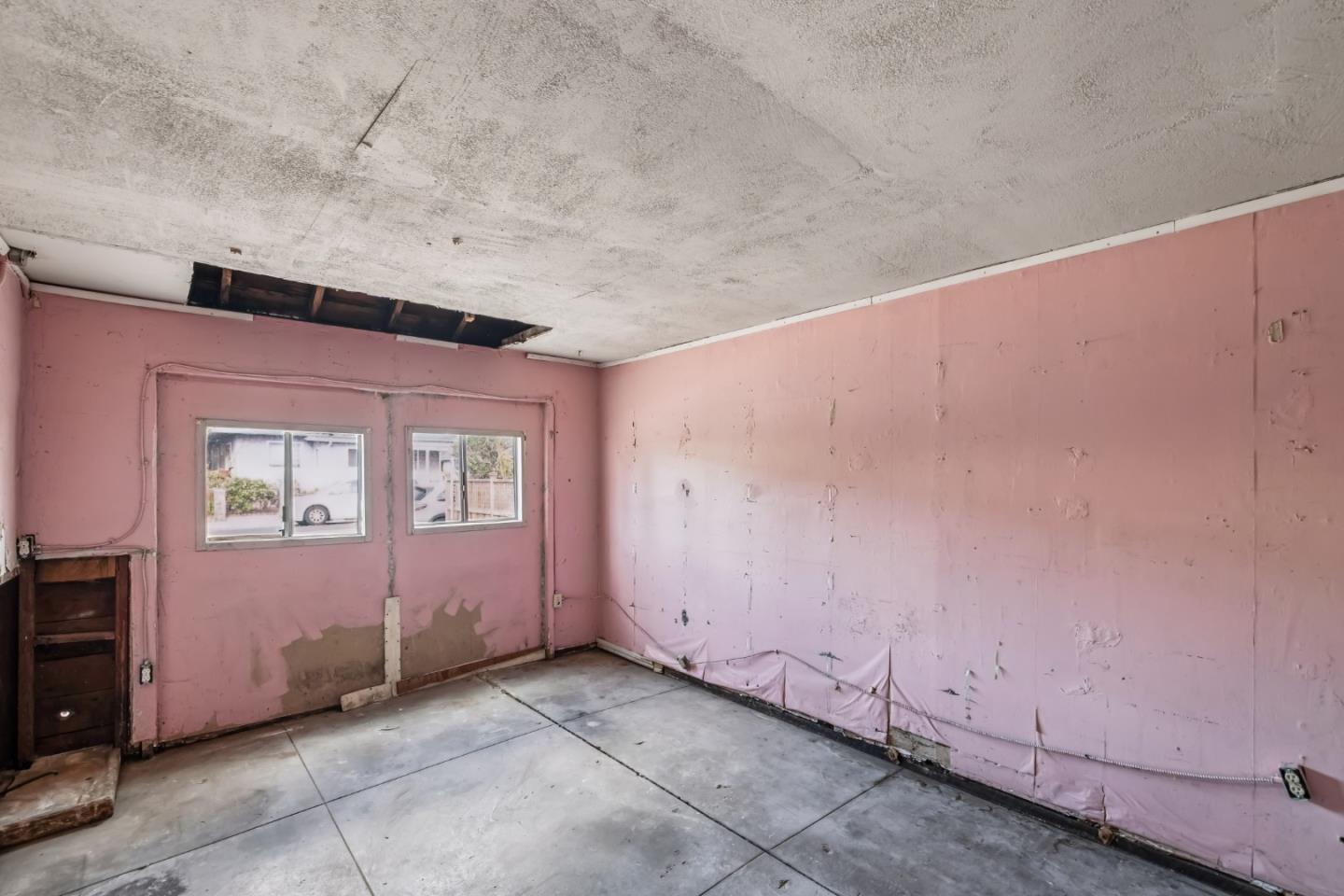 314 East Santa Inez Avenue