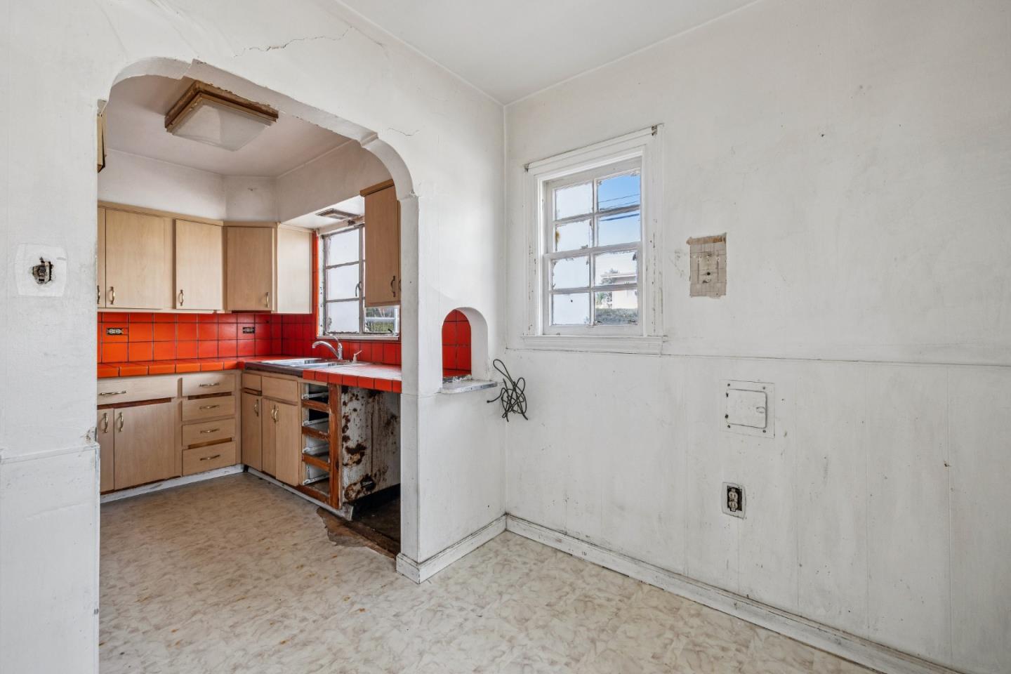 314 East Santa Inez Avenue