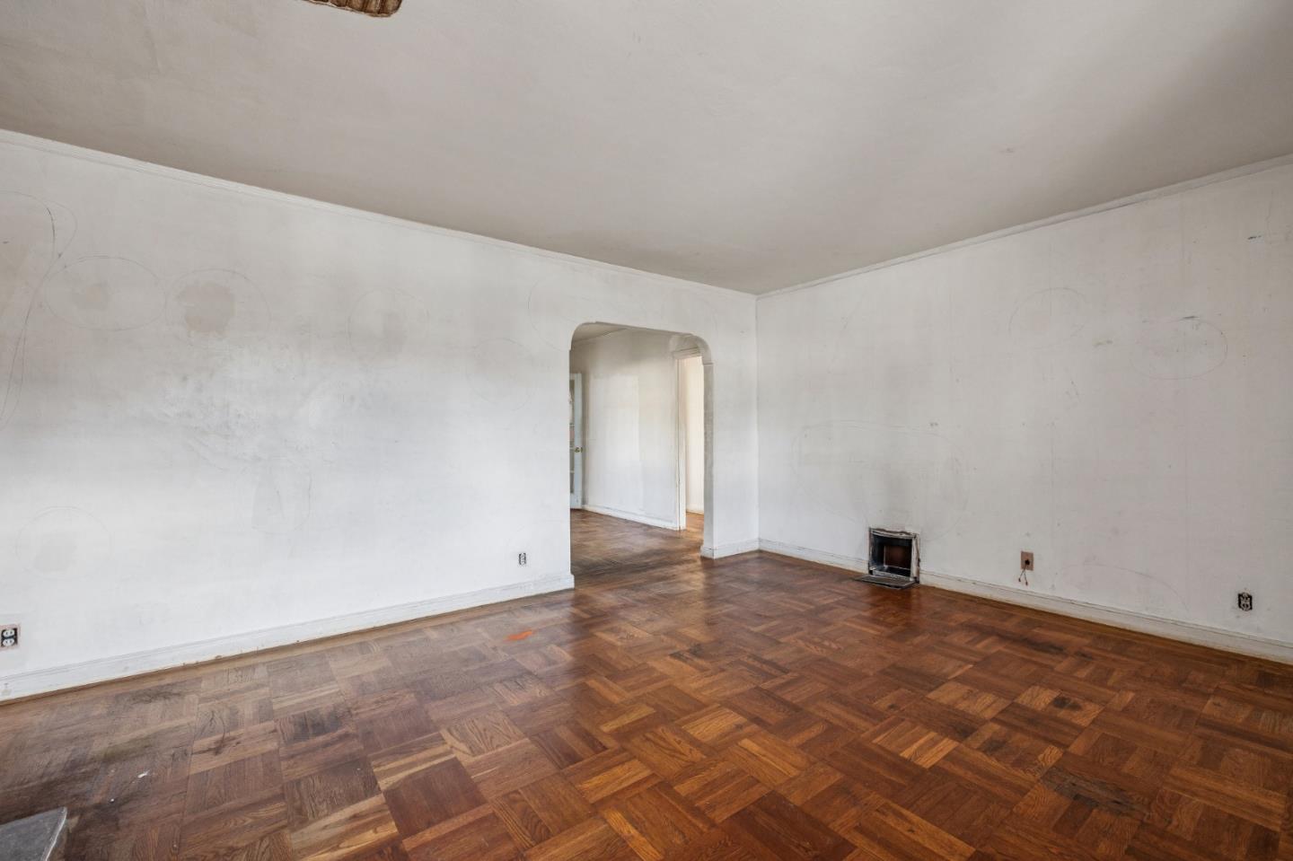 314 East Santa Inez Avenue