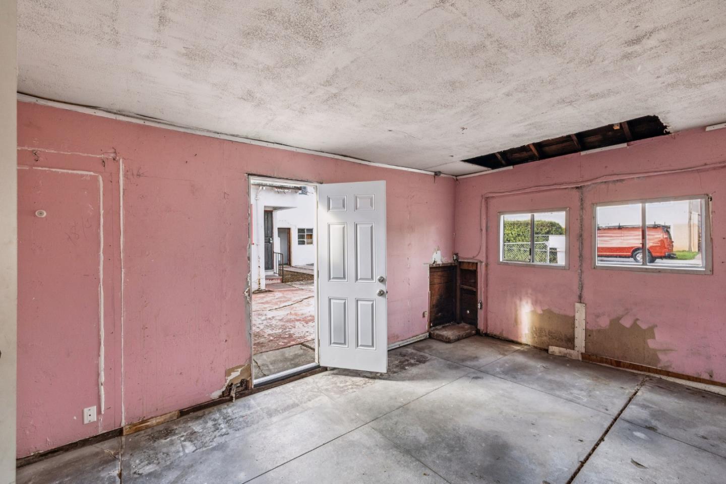 314 East Santa Inez Avenue