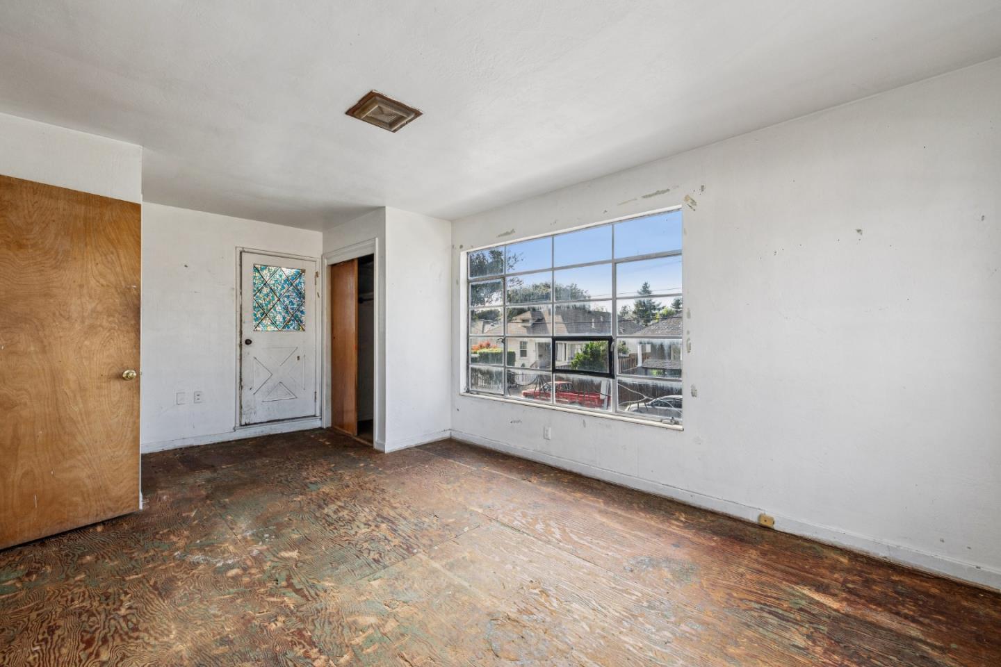 314 East Santa Inez Avenue