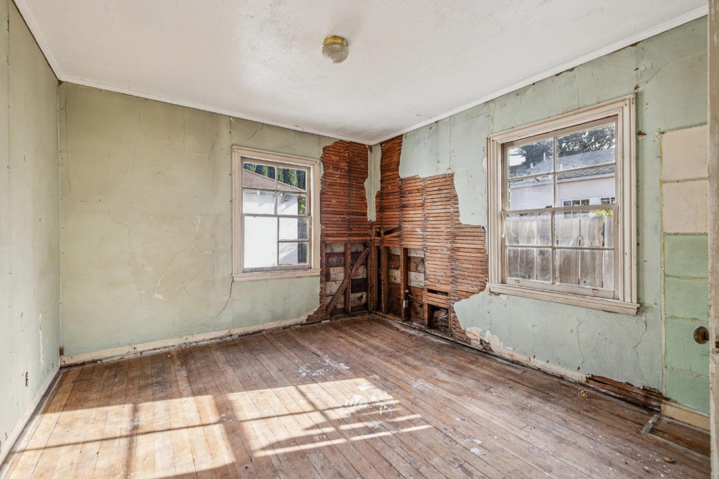 314 East Santa Inez Avenue