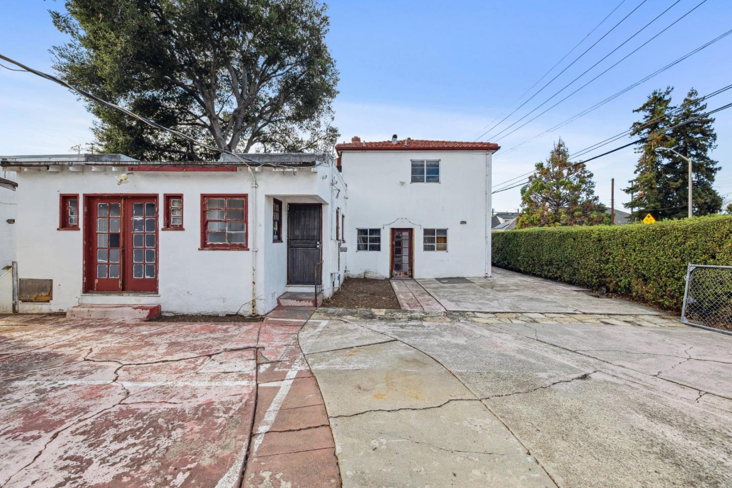 314 East Santa Inez Avenue