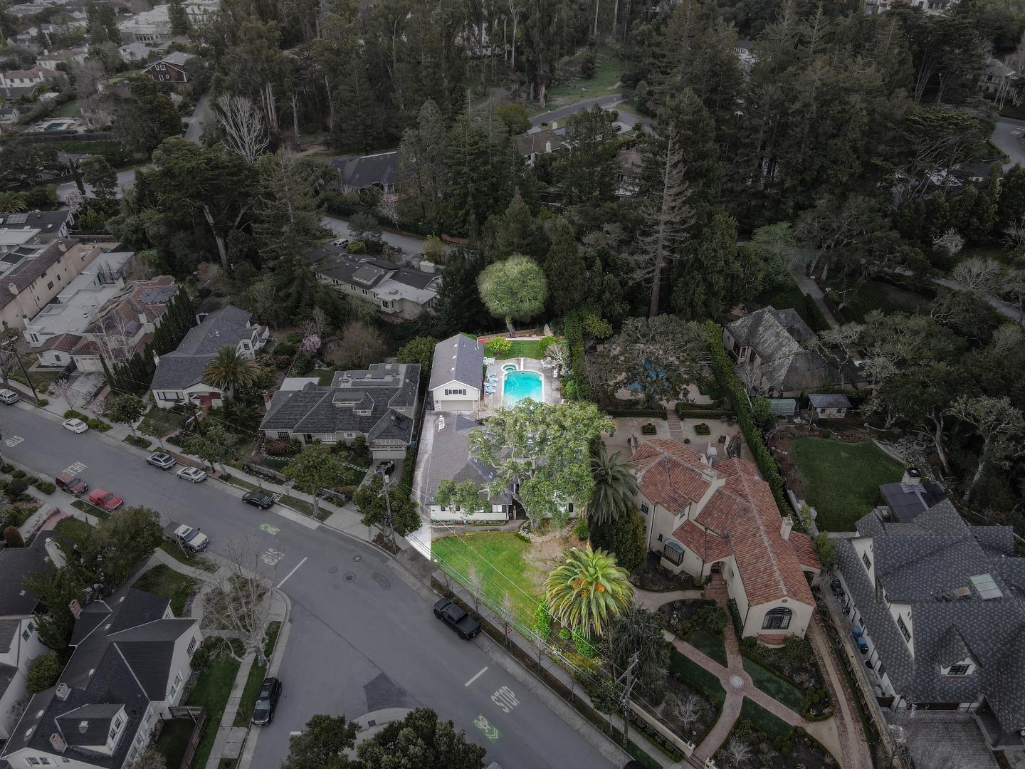 2301 Easton Drive