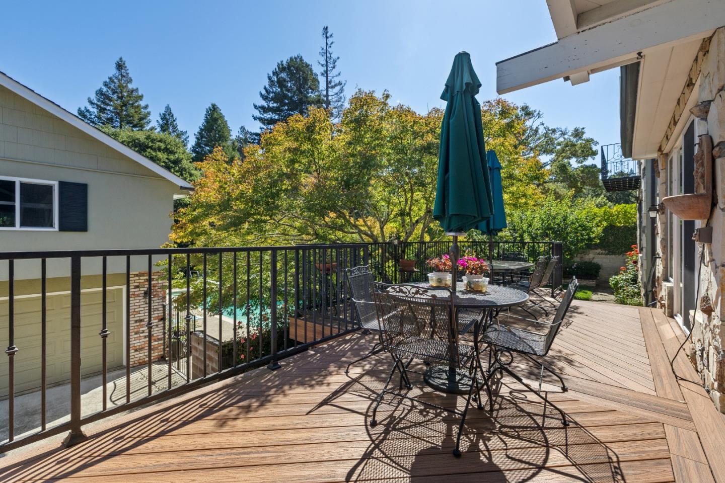 2301 Easton Drive