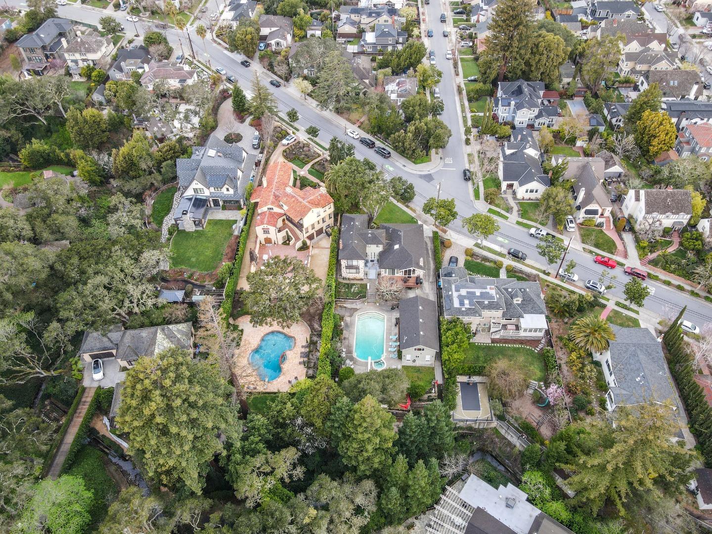 2301 Easton Drive