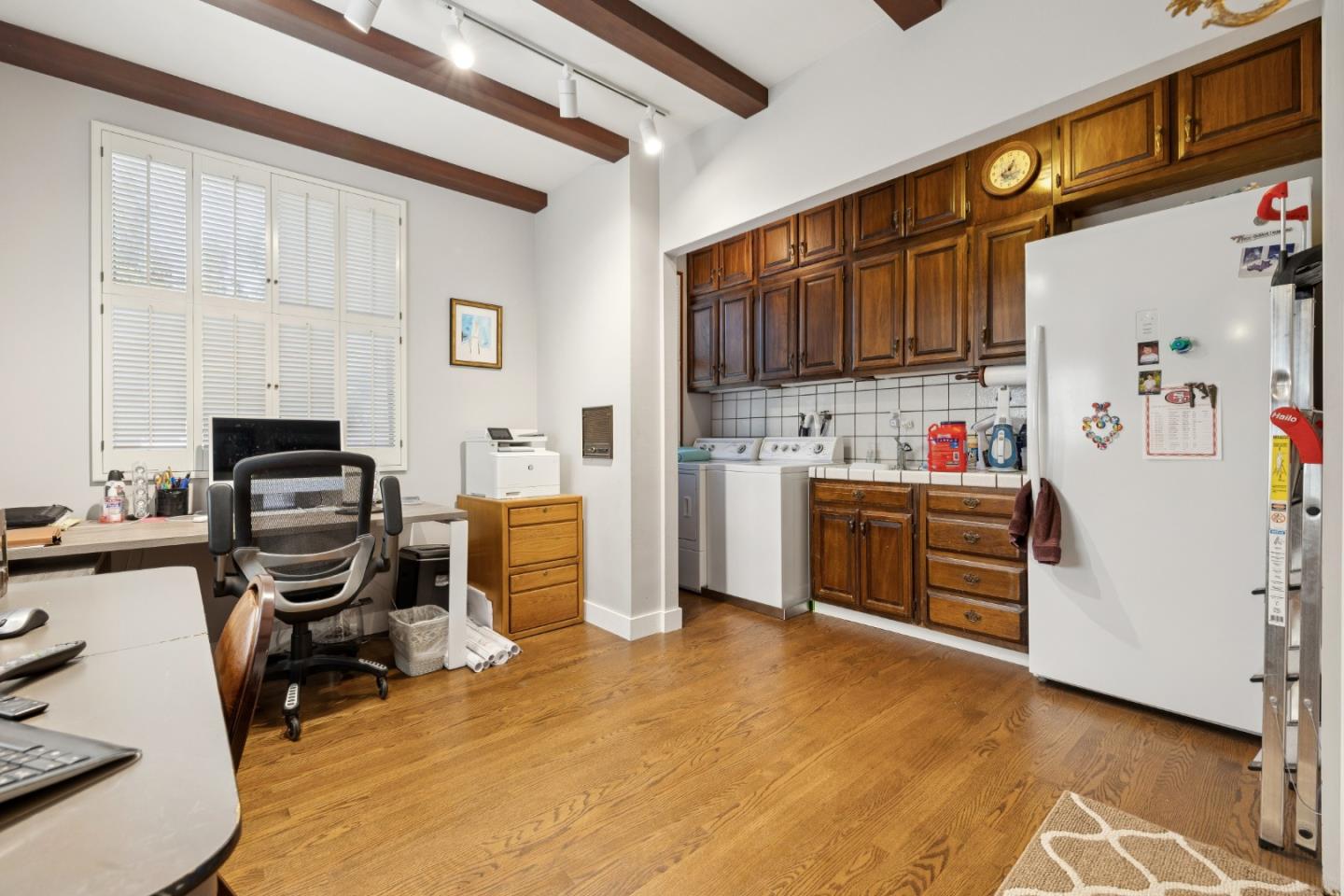 2301 Easton Drive