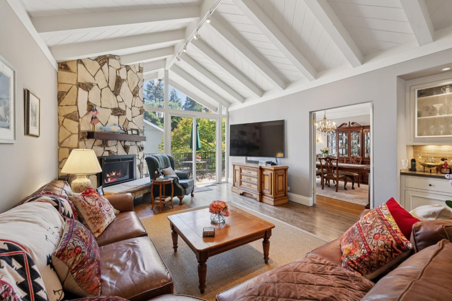 2301 Easton Drive