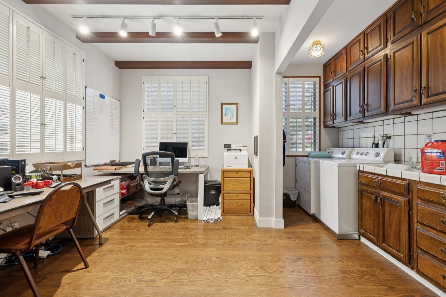 2301 Easton Drive