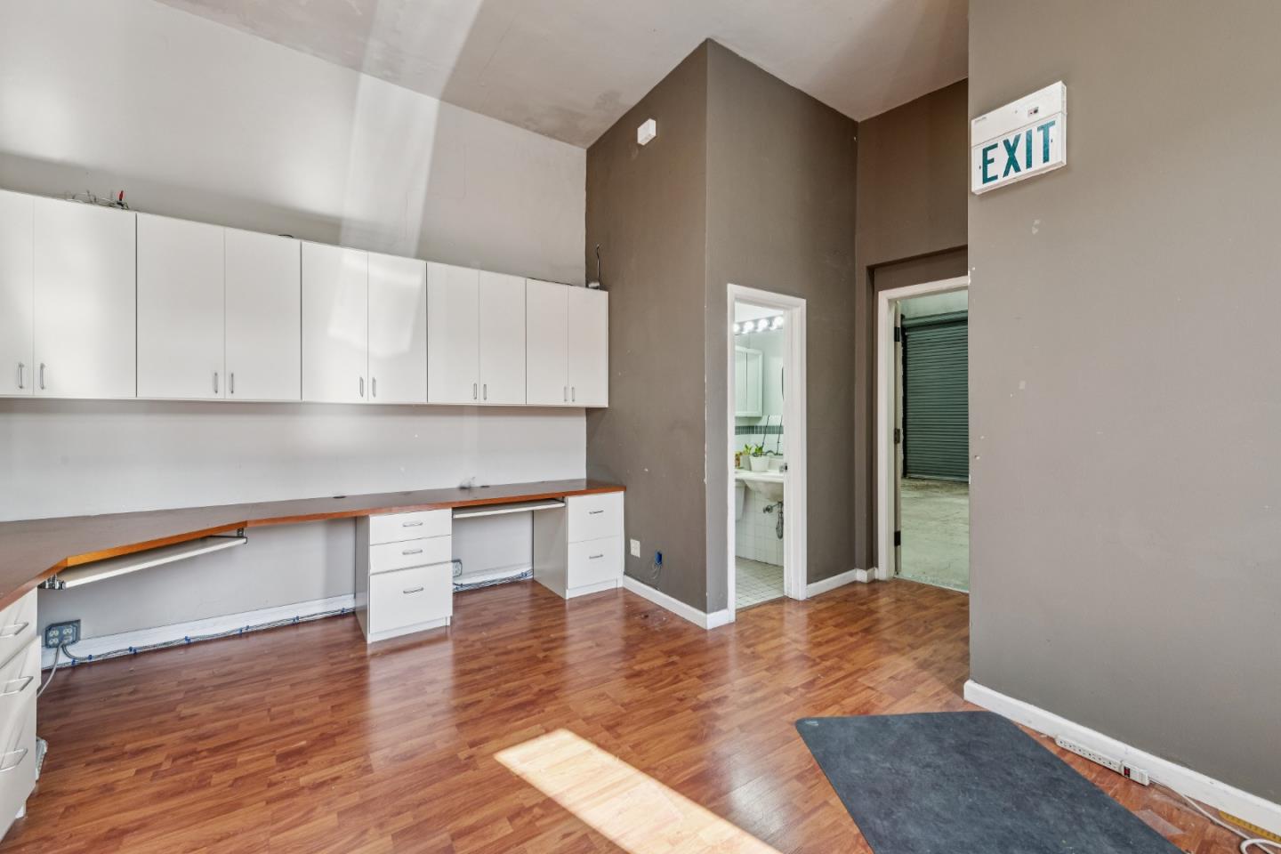 33 West 25th Avenue