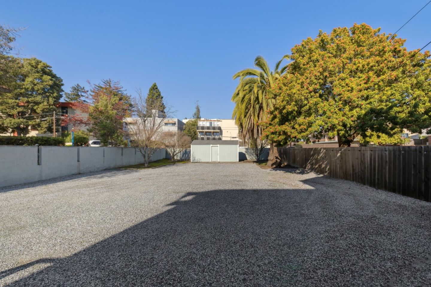 1424 Chapin Avenue