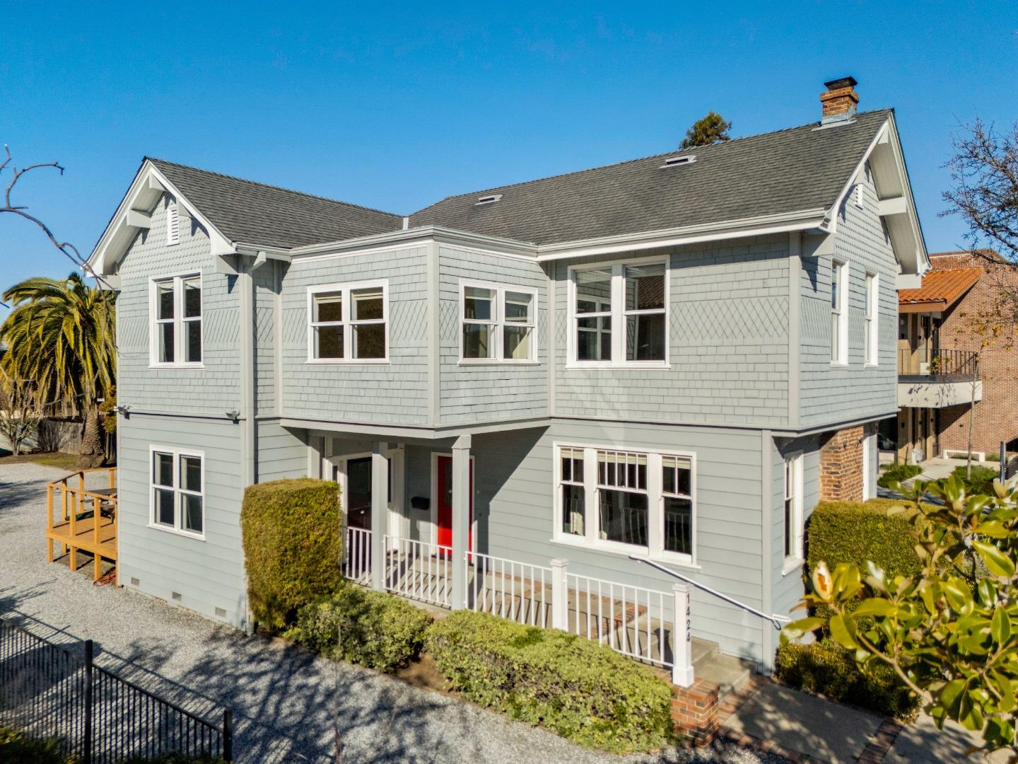 1424 Chapin Avenue