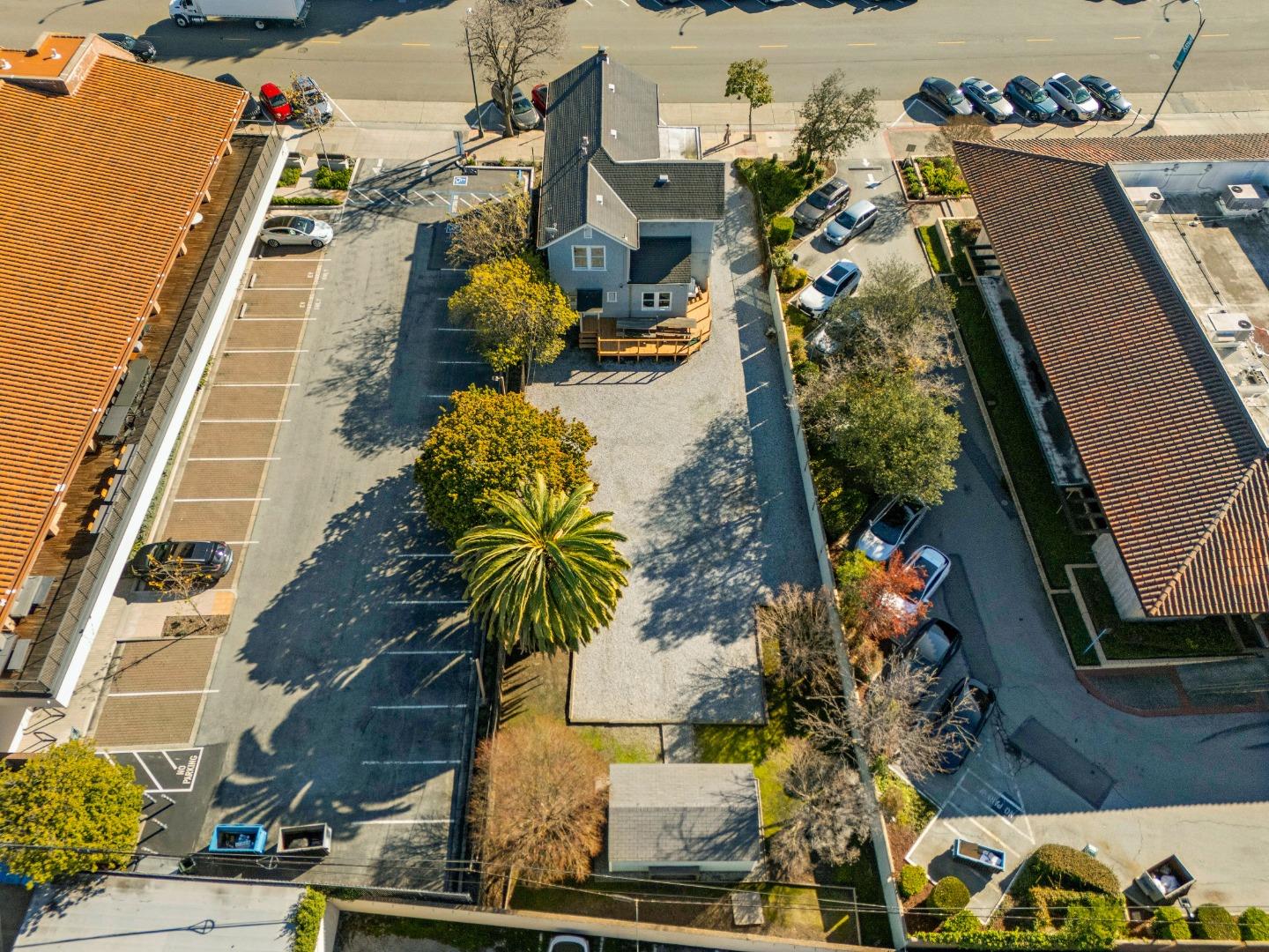 1424 Chapin Avenue