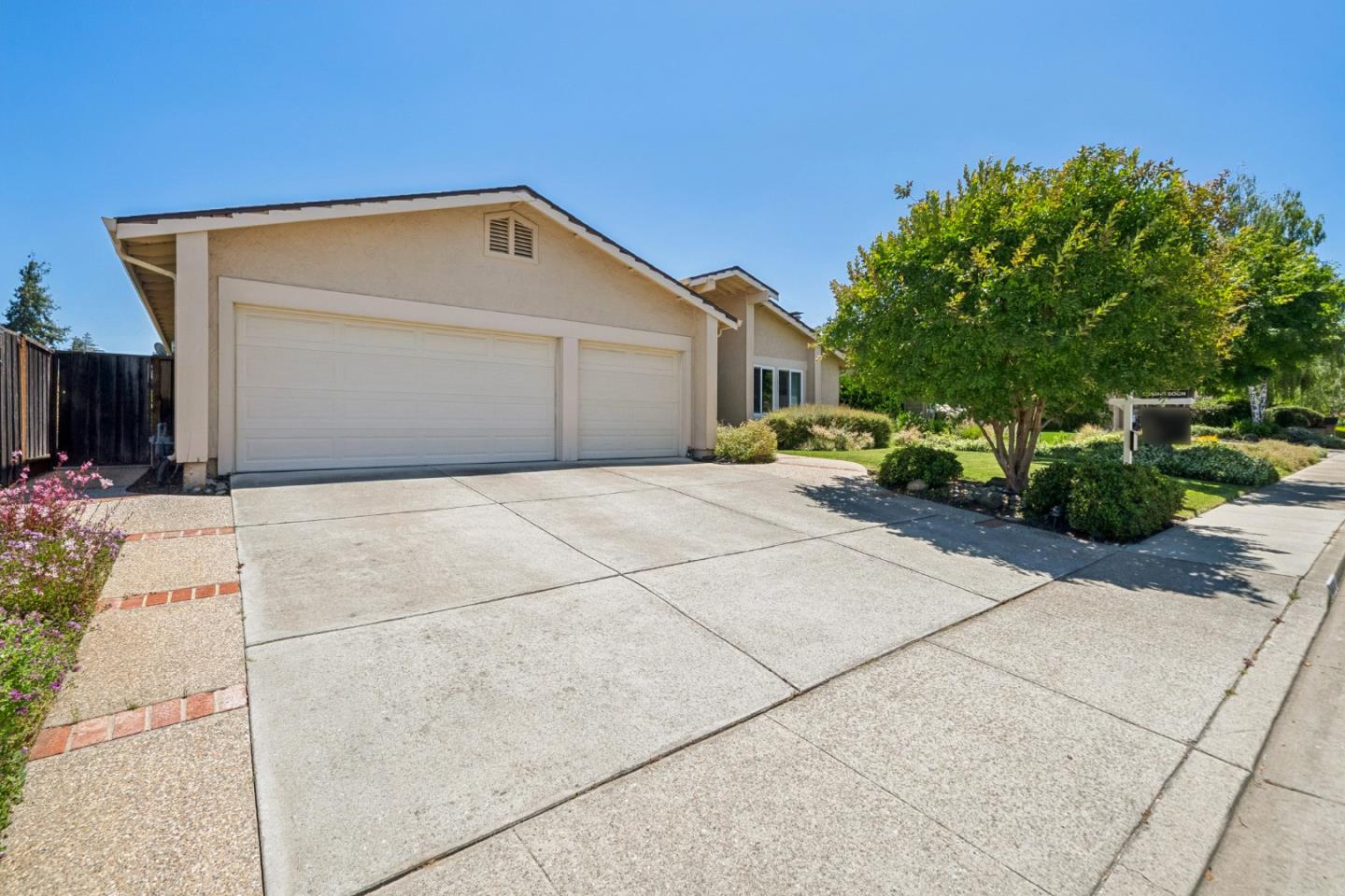 6532 Timberview Drive