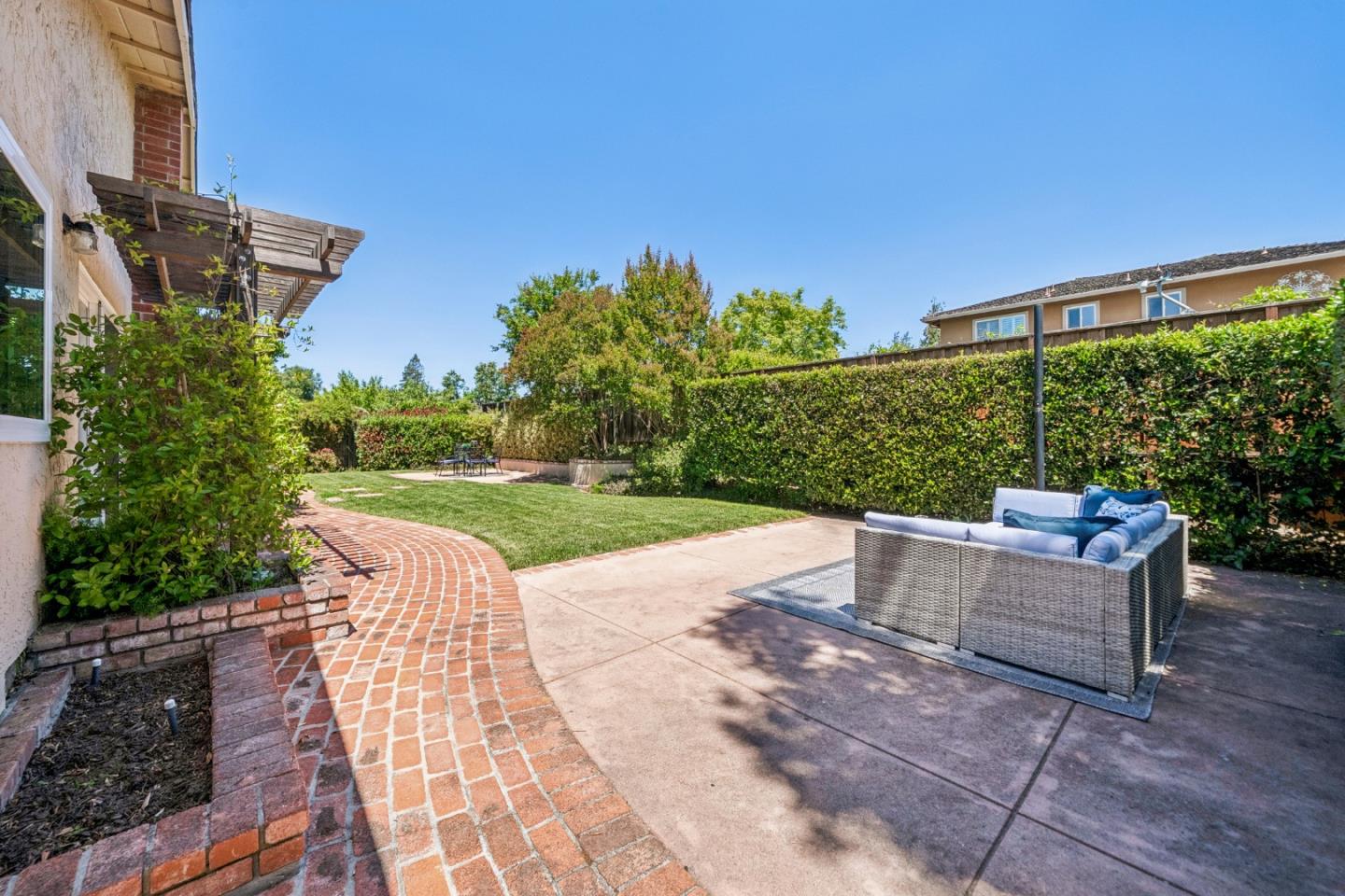 6532 Timberview Drive