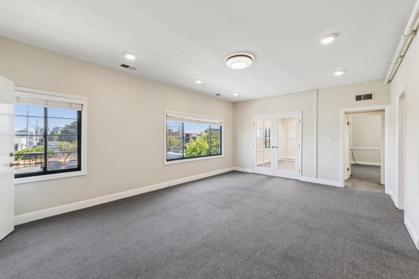 1147 California Drive