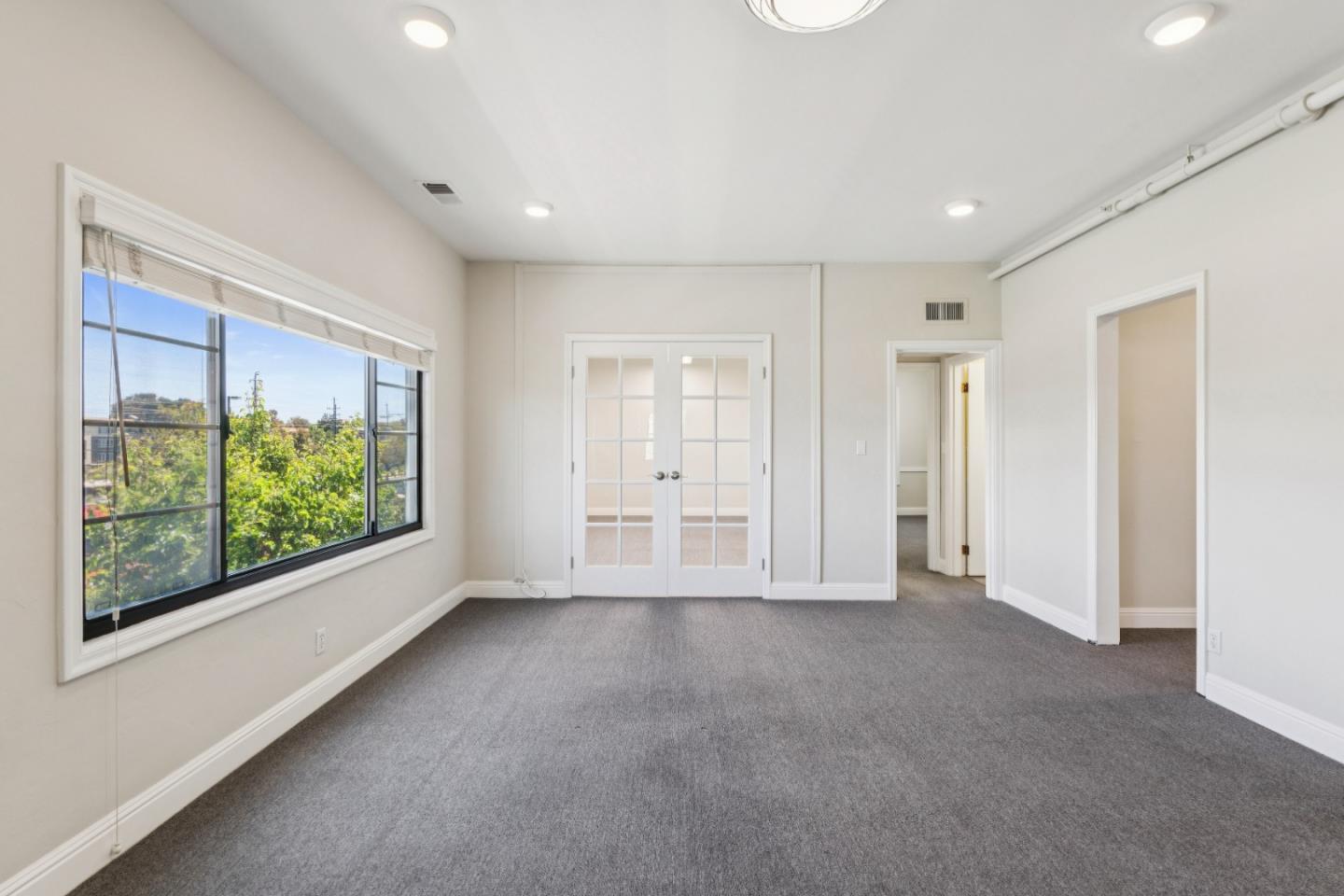 1147 California Drive