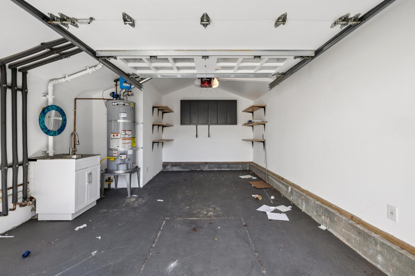 917 Howard AVE