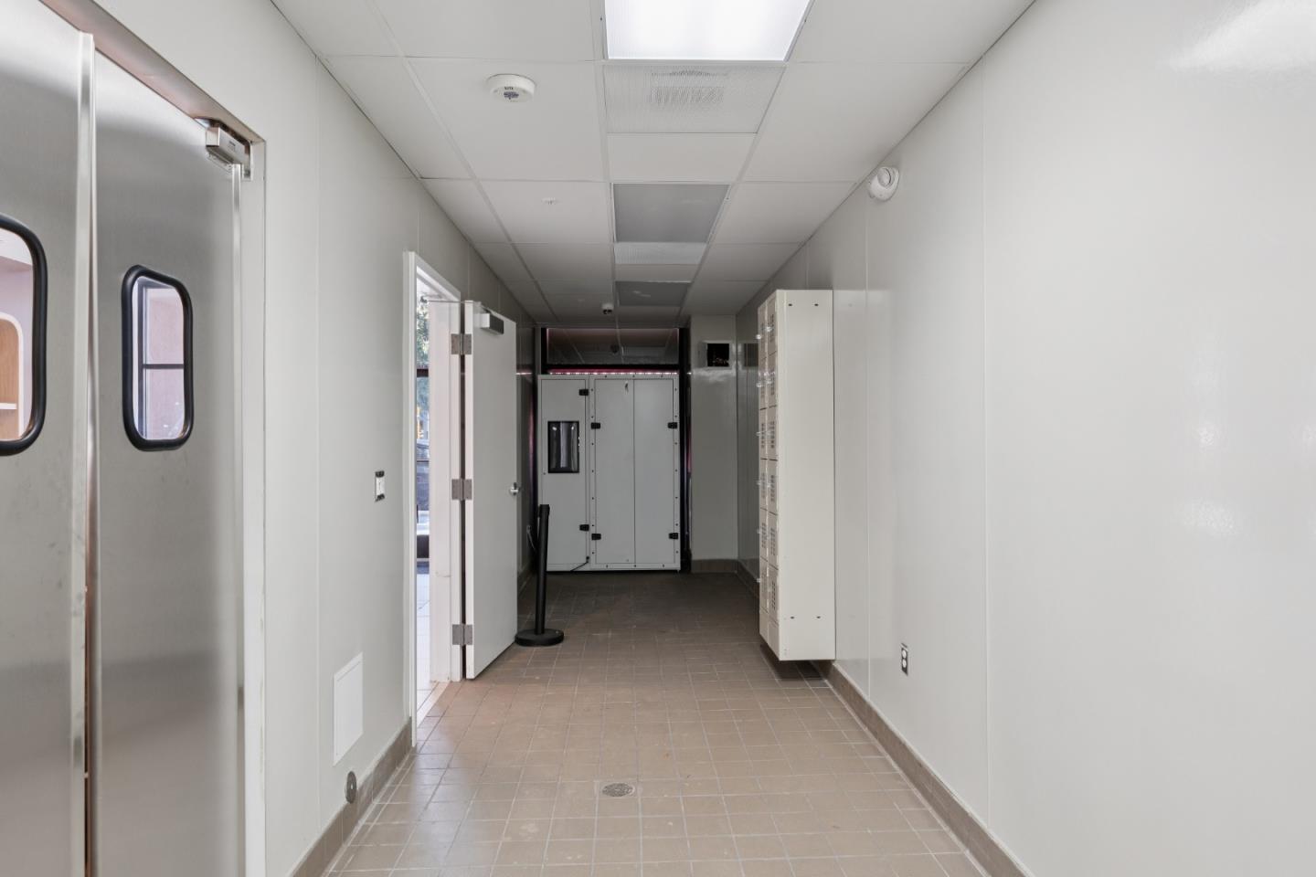 1315 AVE