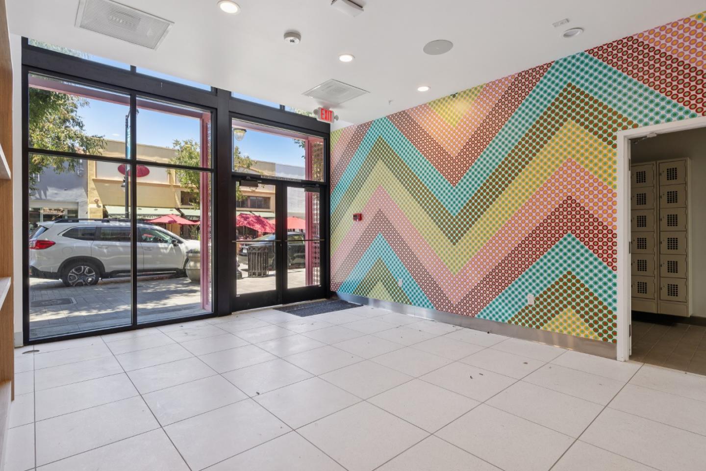 1315 AVE