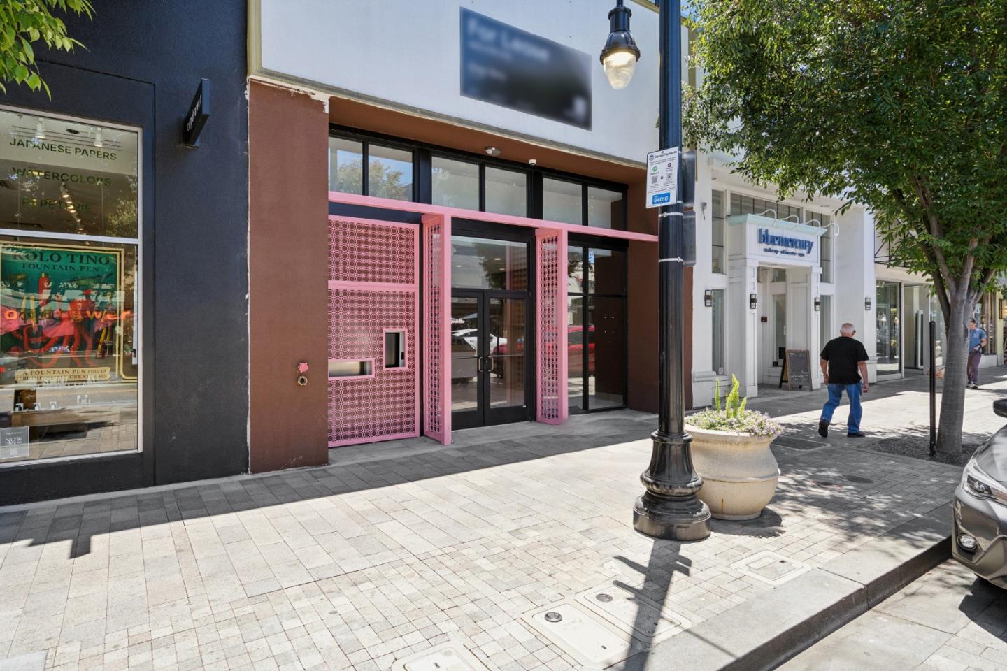 1315 AVE