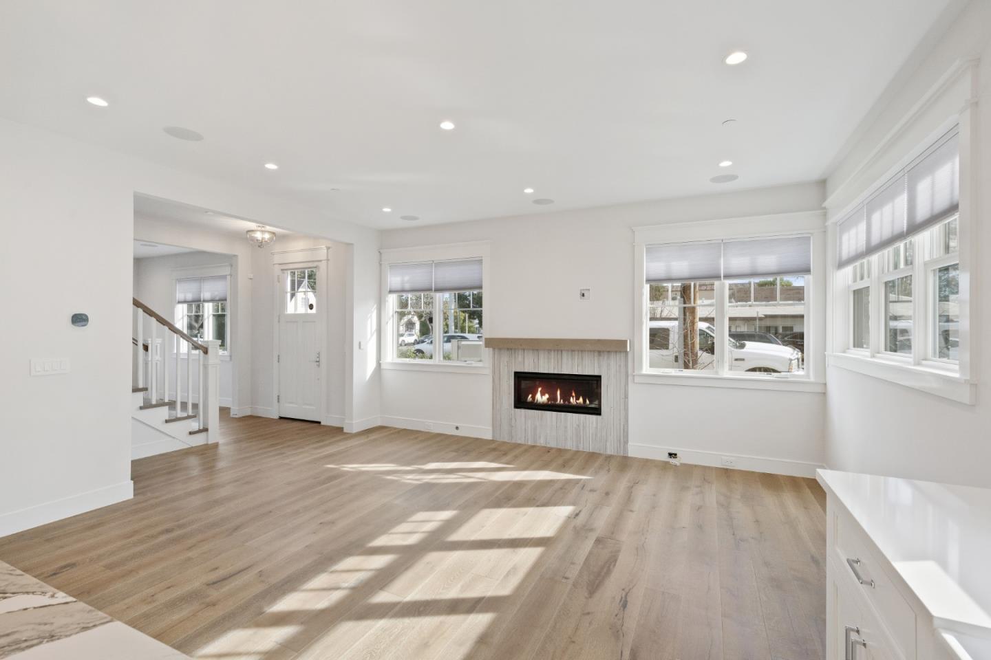 501 E Bellevue ALY