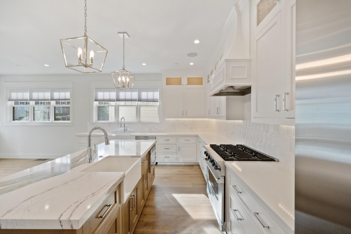 501 E Bellevue ALY