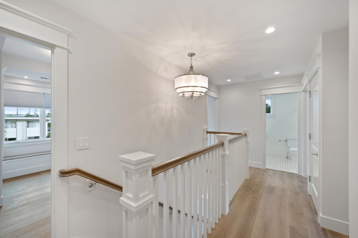 501 E Bellevue ALY