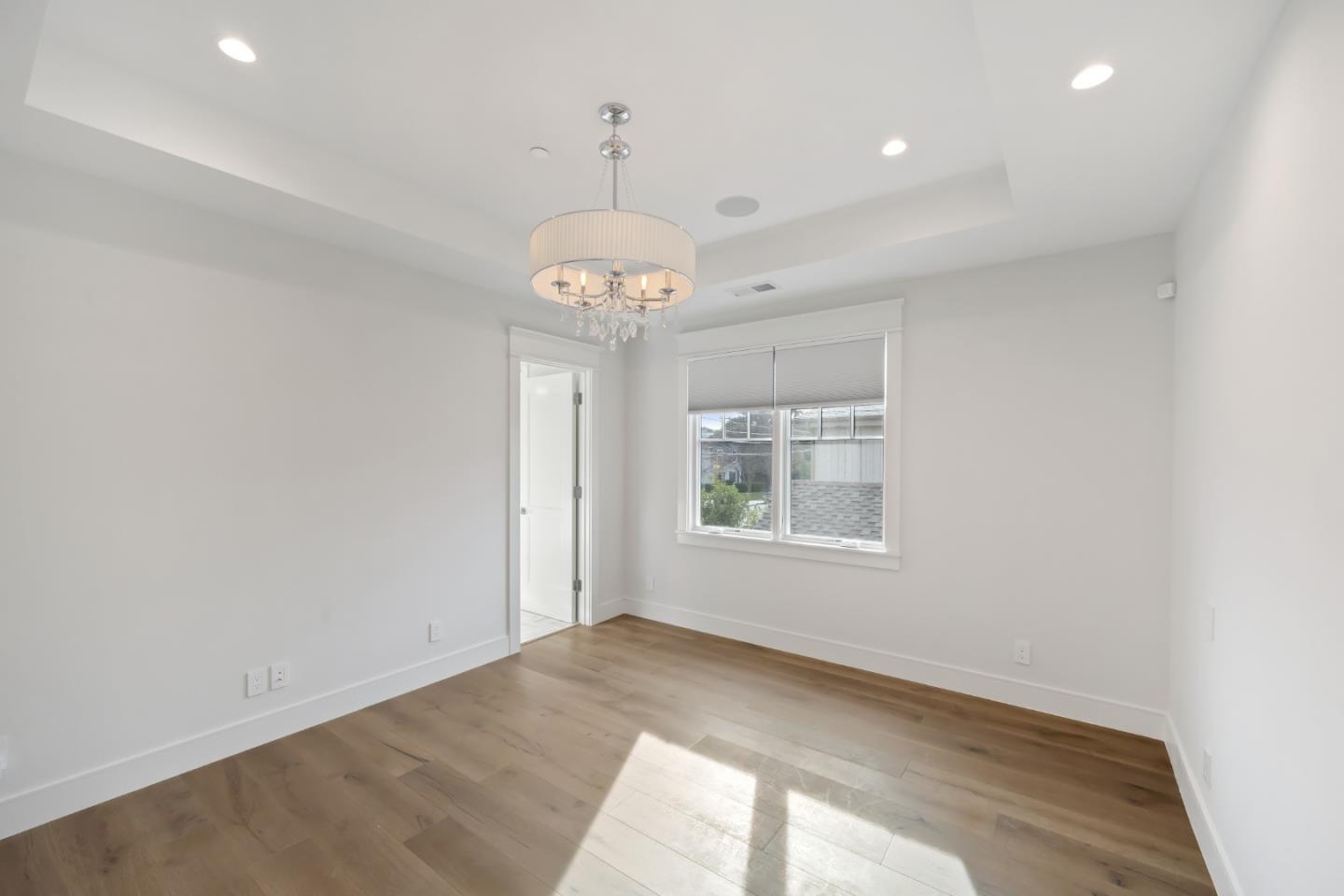 501 E Bellevue ALY