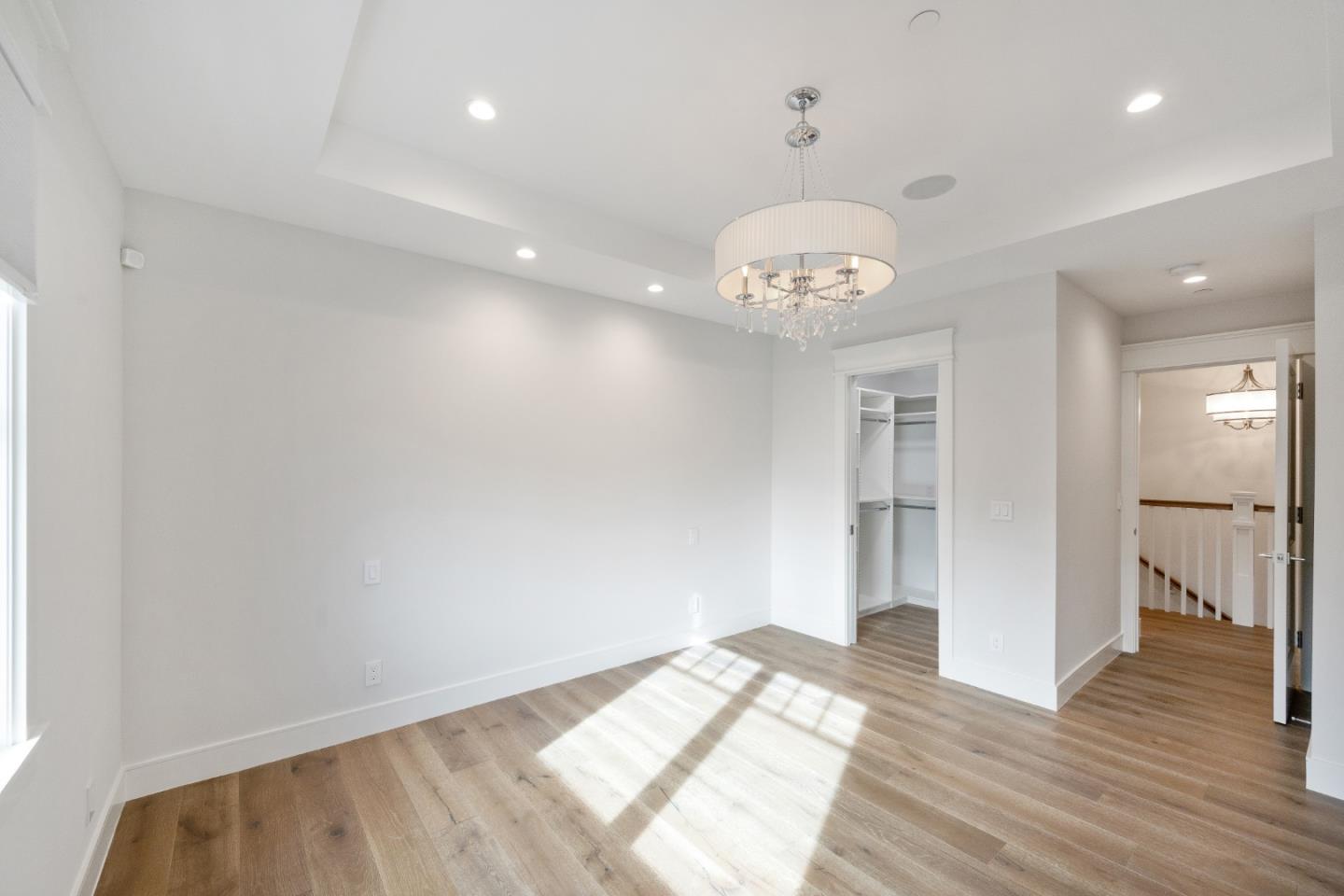 501 E Bellevue ALY
