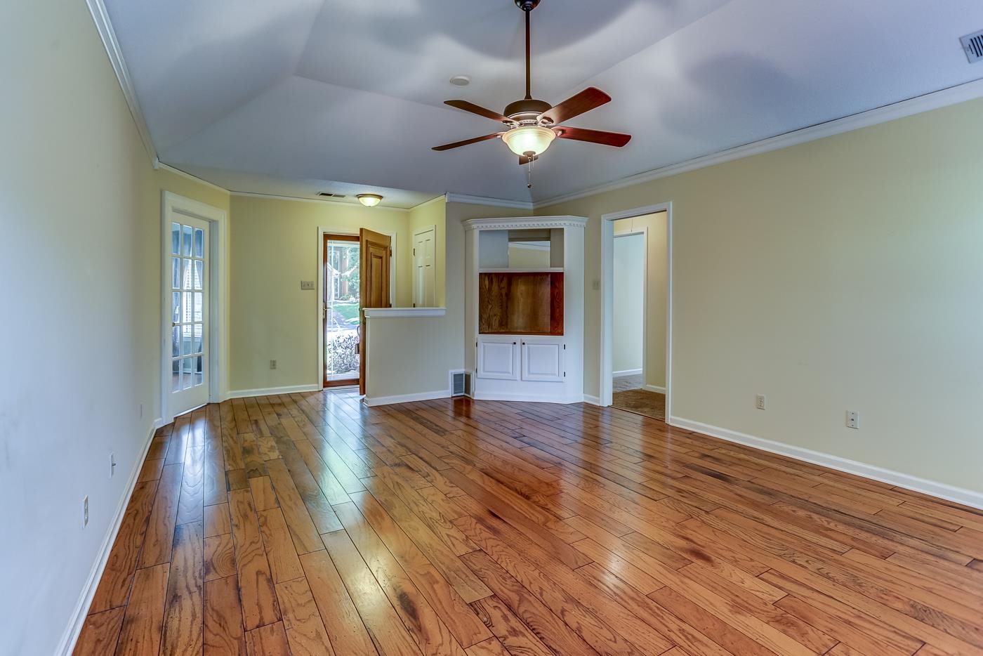 6640 LAUREL VALLEY DR