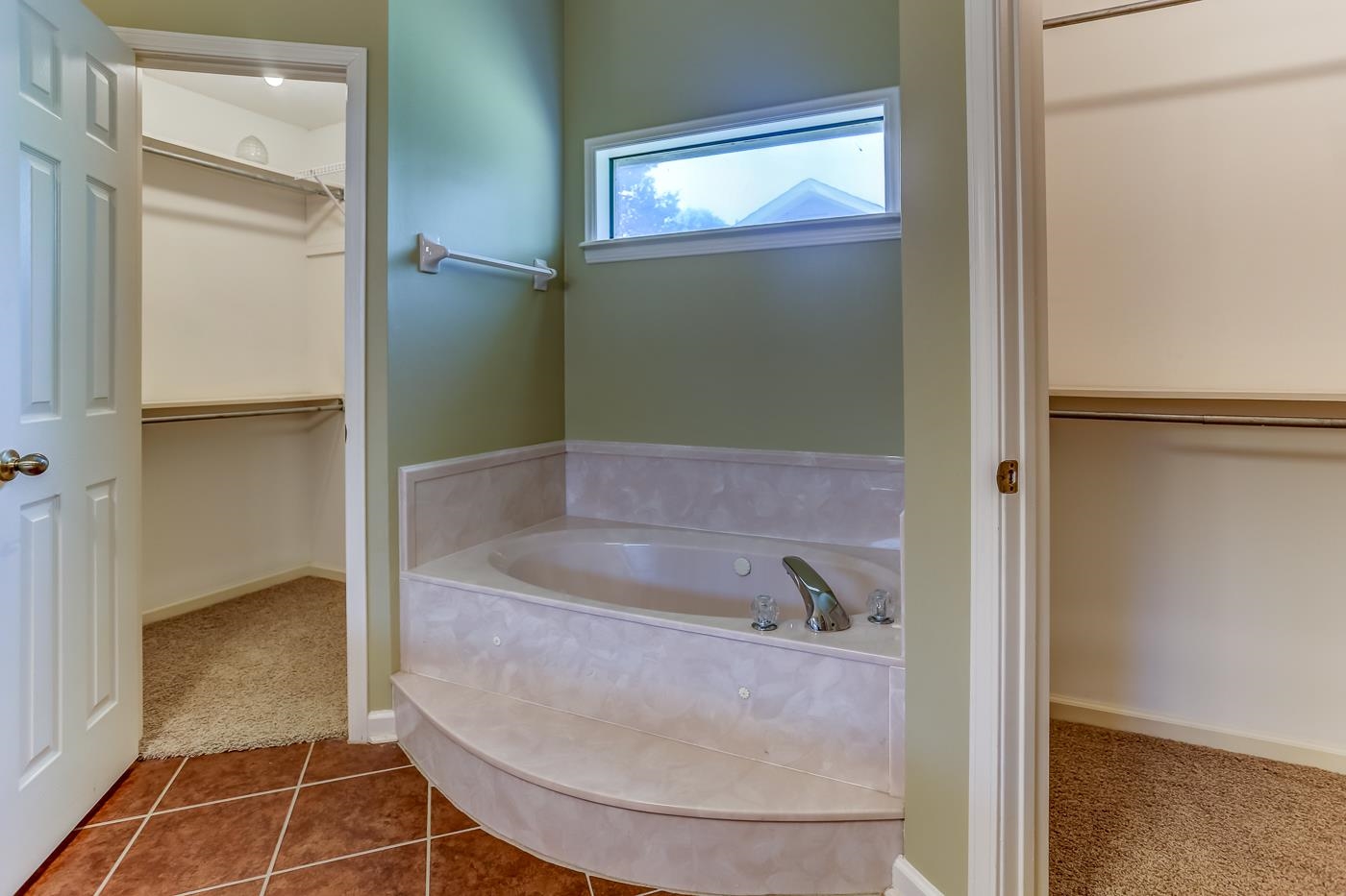 6640 LAUREL VALLEY DR