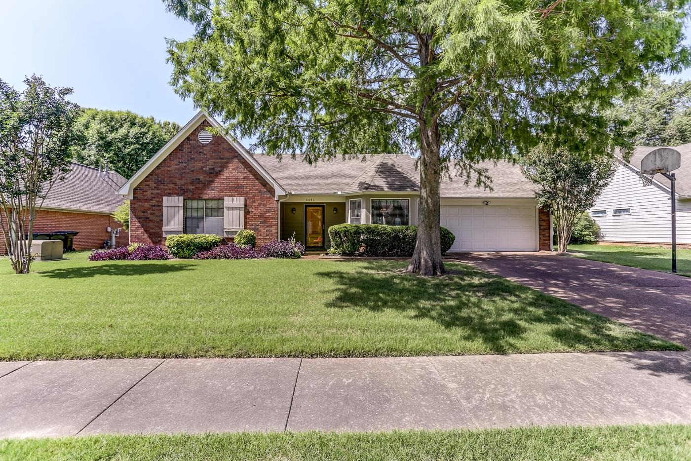 6640 LAUREL VALLEY DR