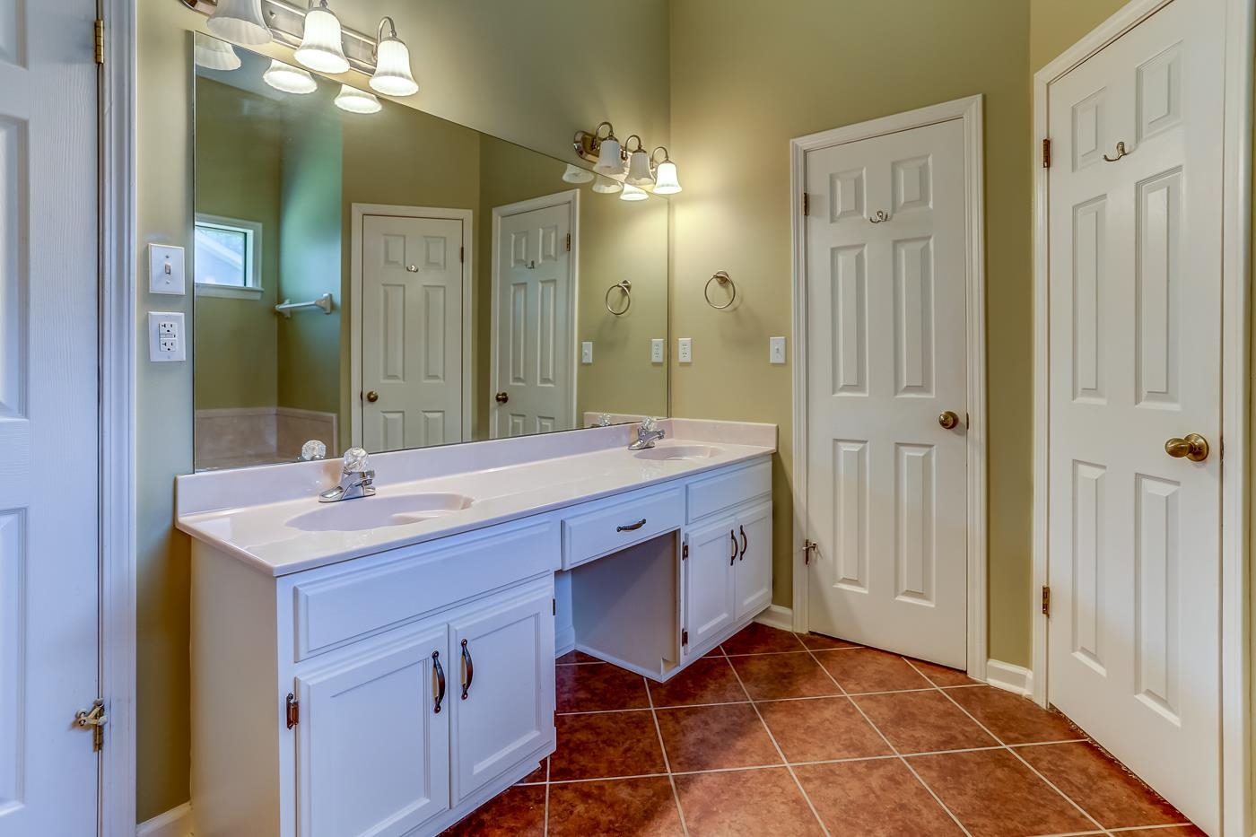 6640 LAUREL VALLEY DR