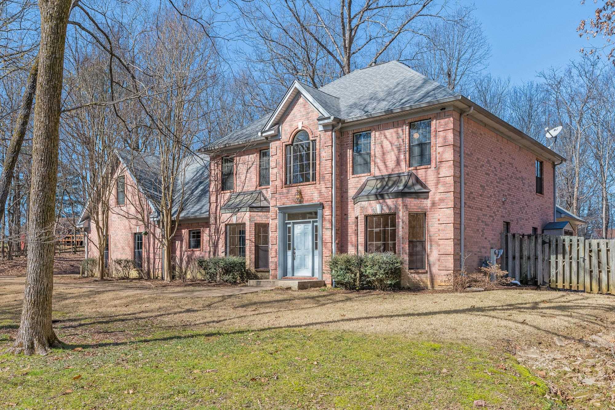 9106 N WILDERWOOD LN