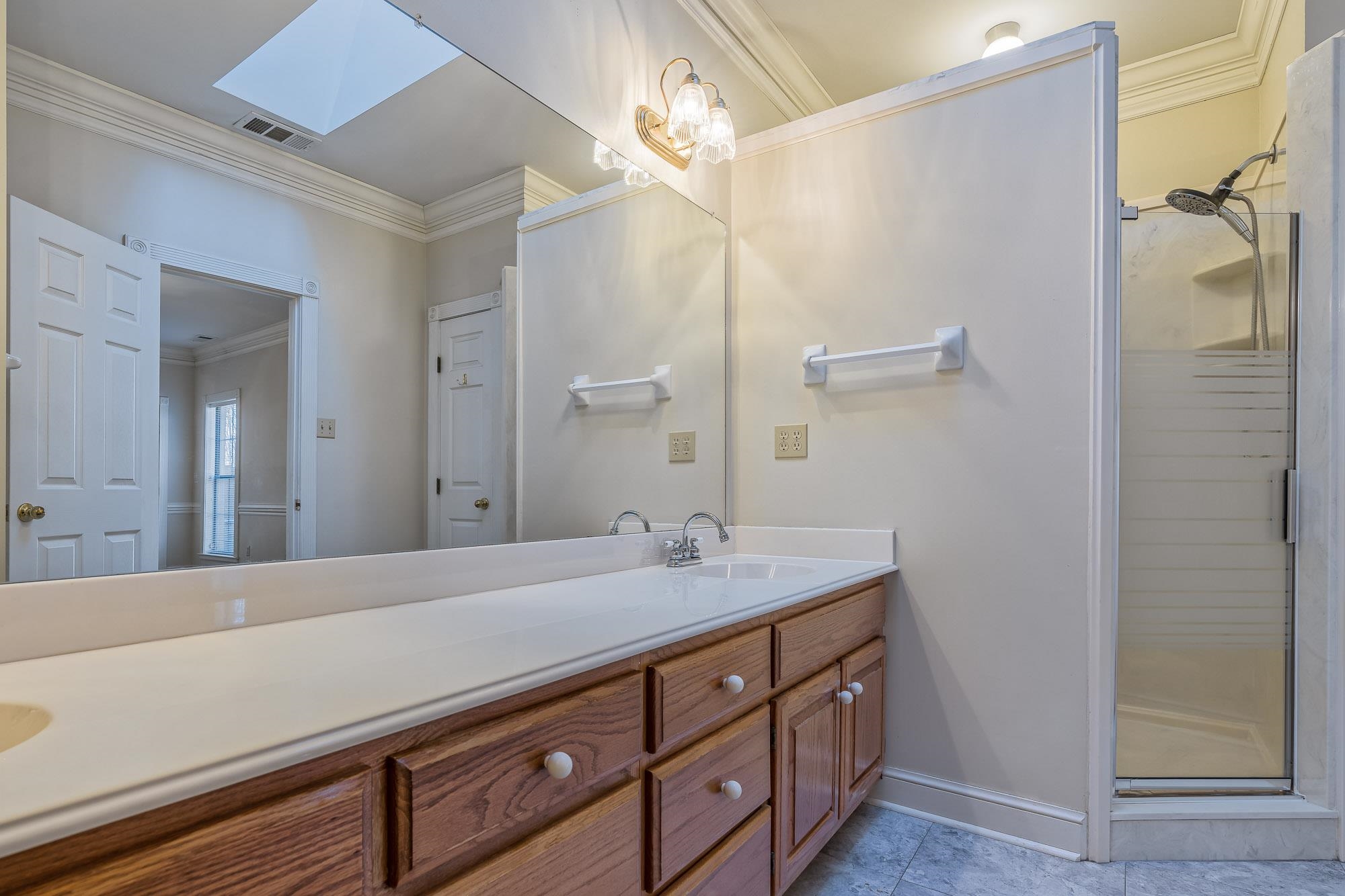 9106 N WILDERWOOD LN