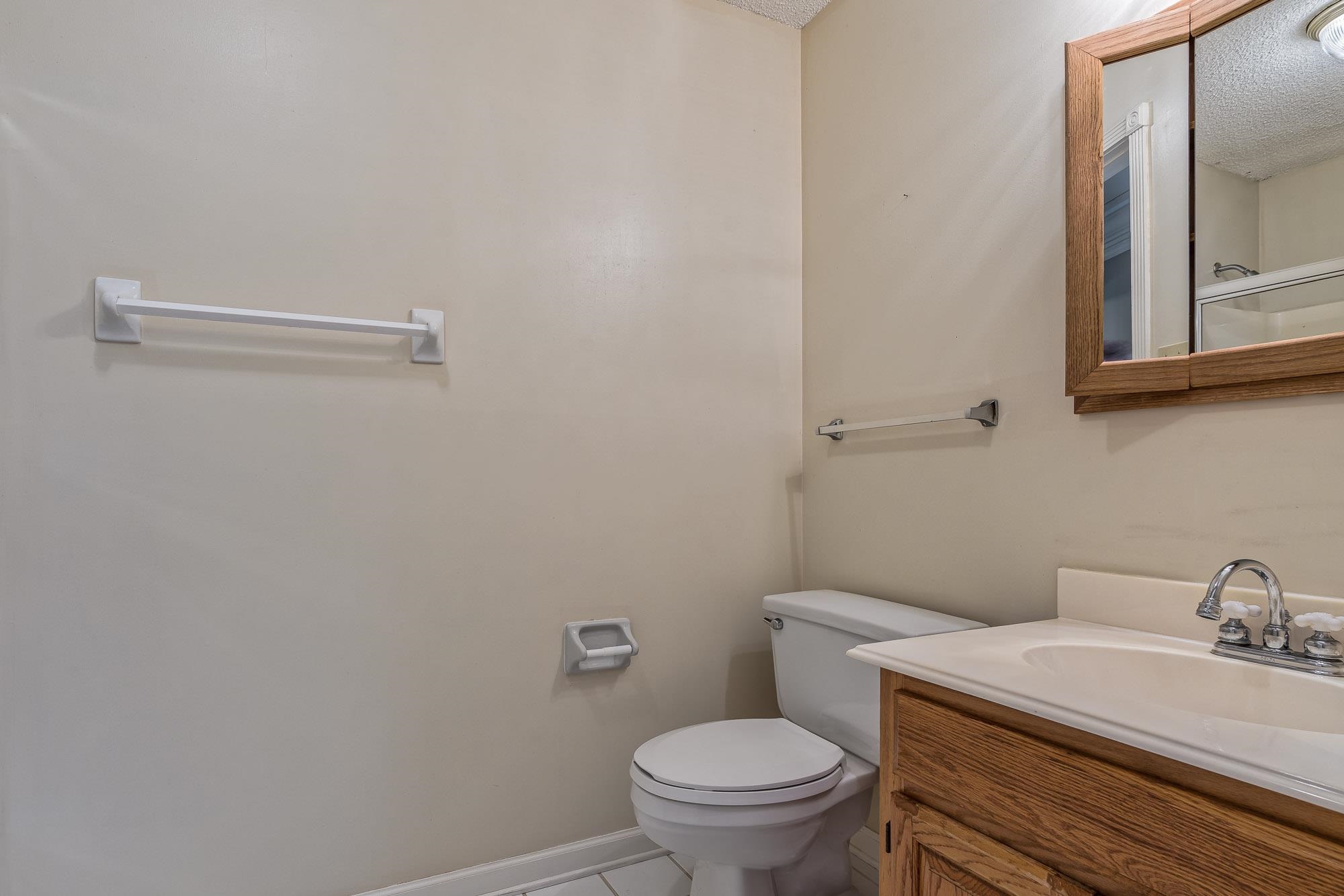 9106 N WILDERWOOD LN