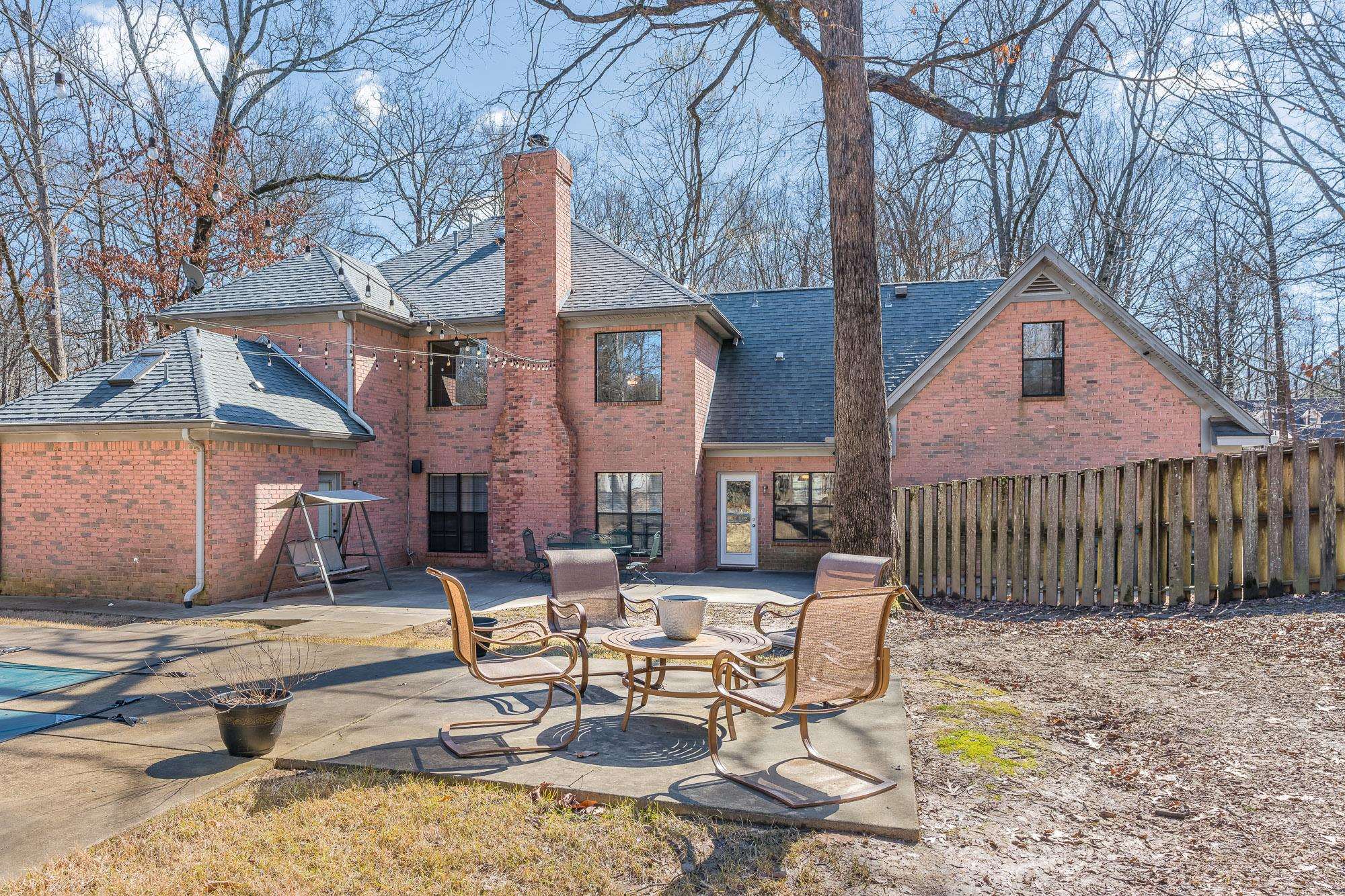 9106 N WILDERWOOD LN