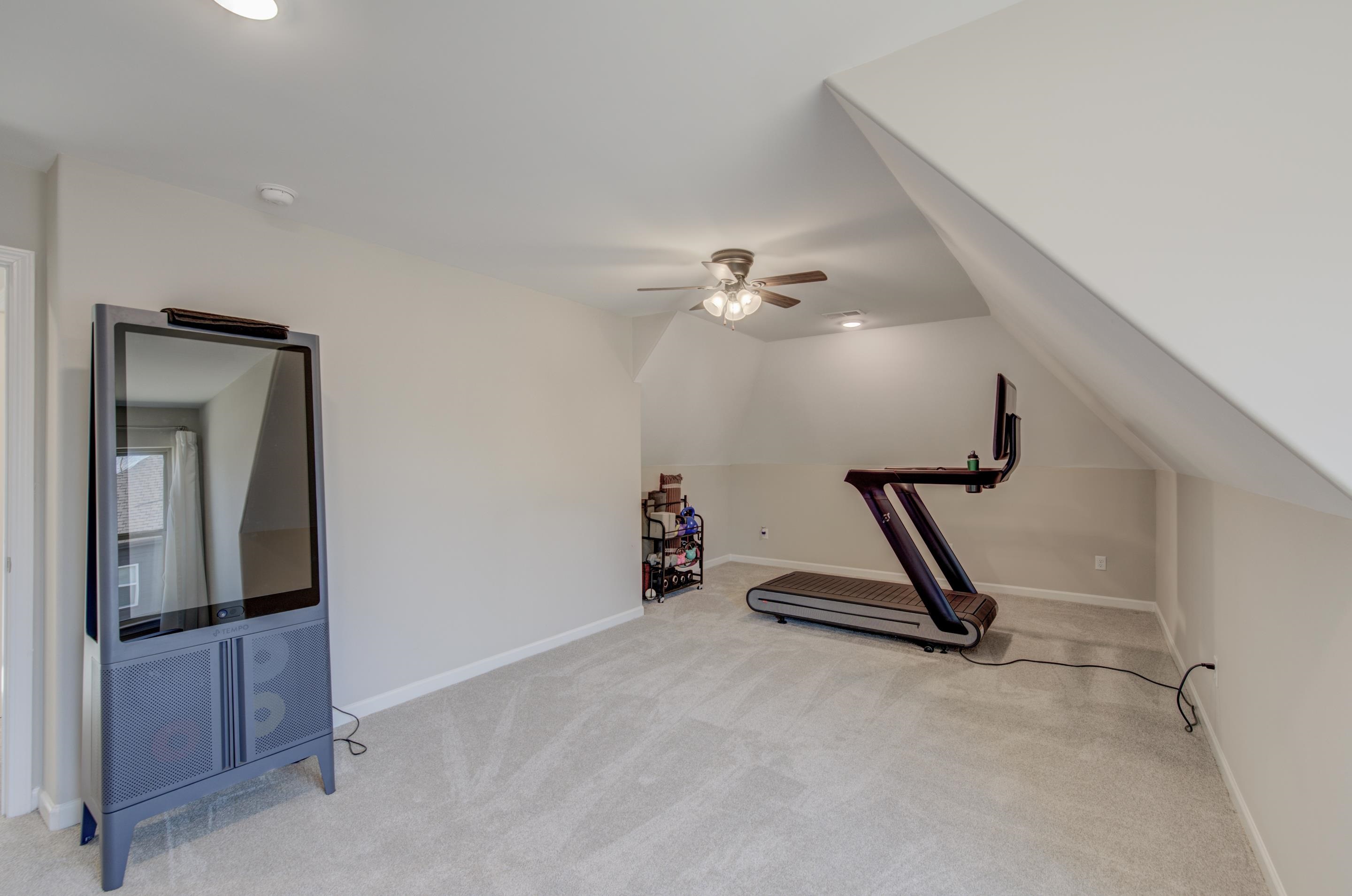 50 CAMBRIDGE PASS DR