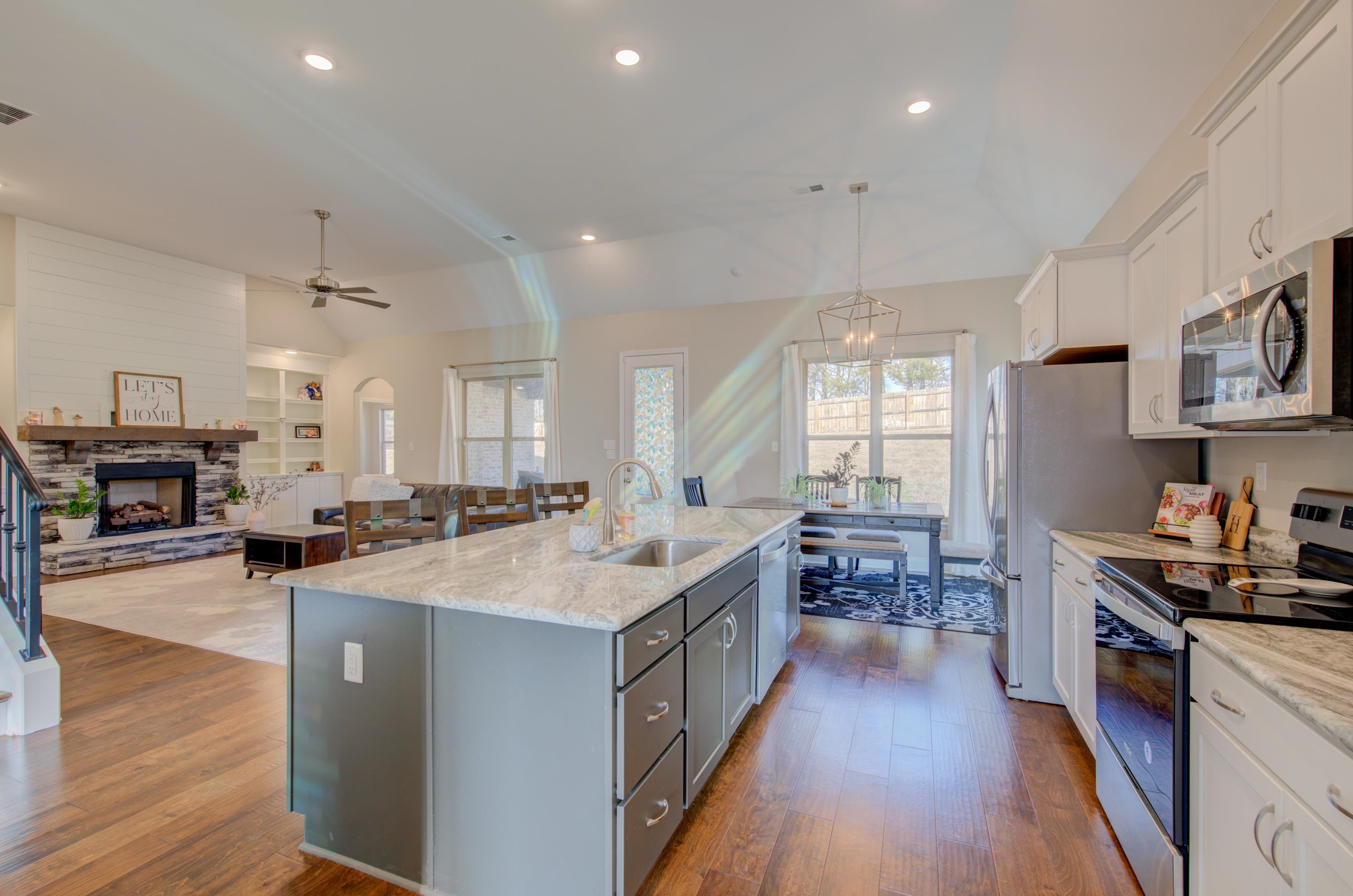 50 CAMBRIDGE PASS DR