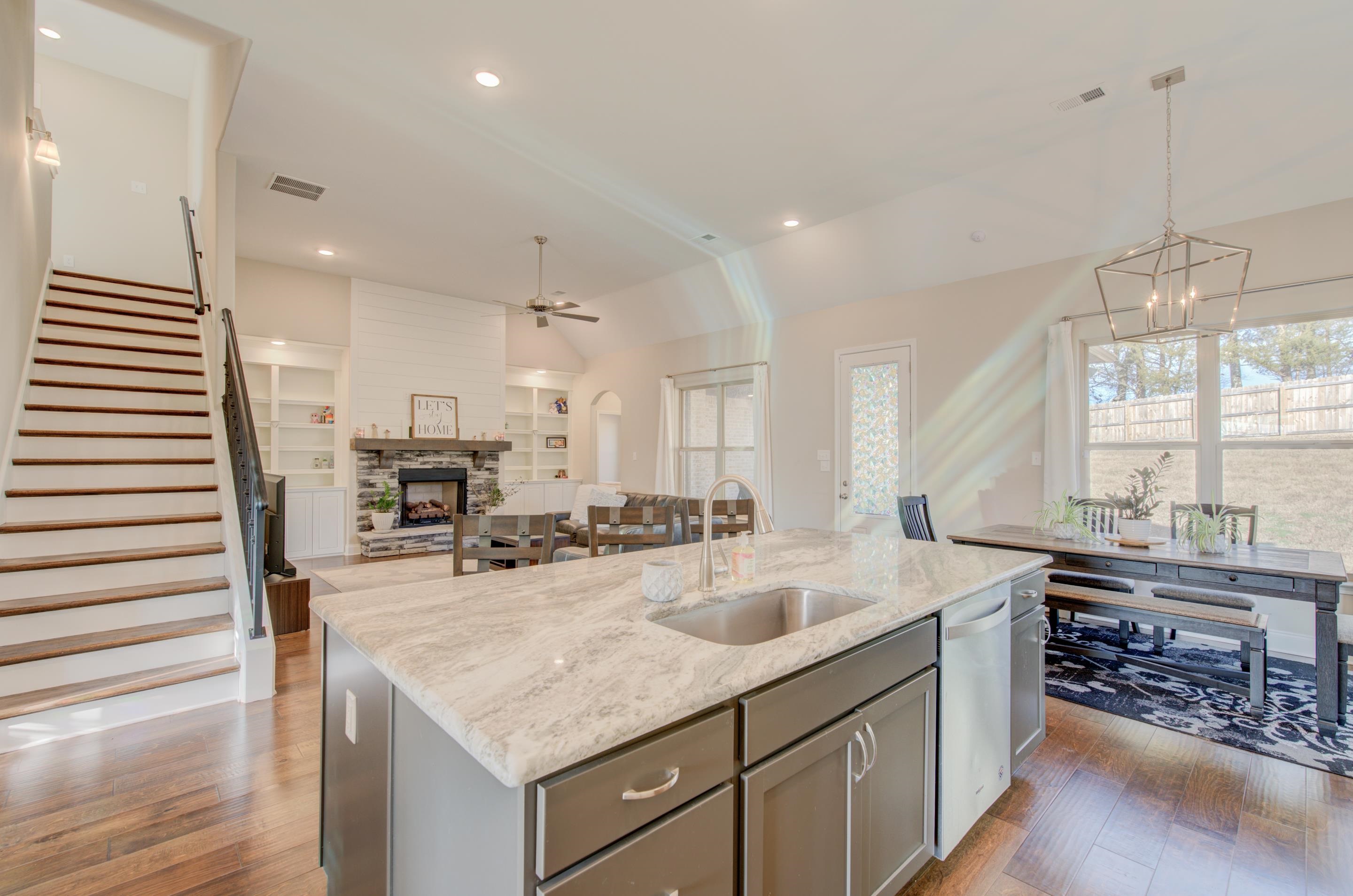 50 CAMBRIDGE PASS DR