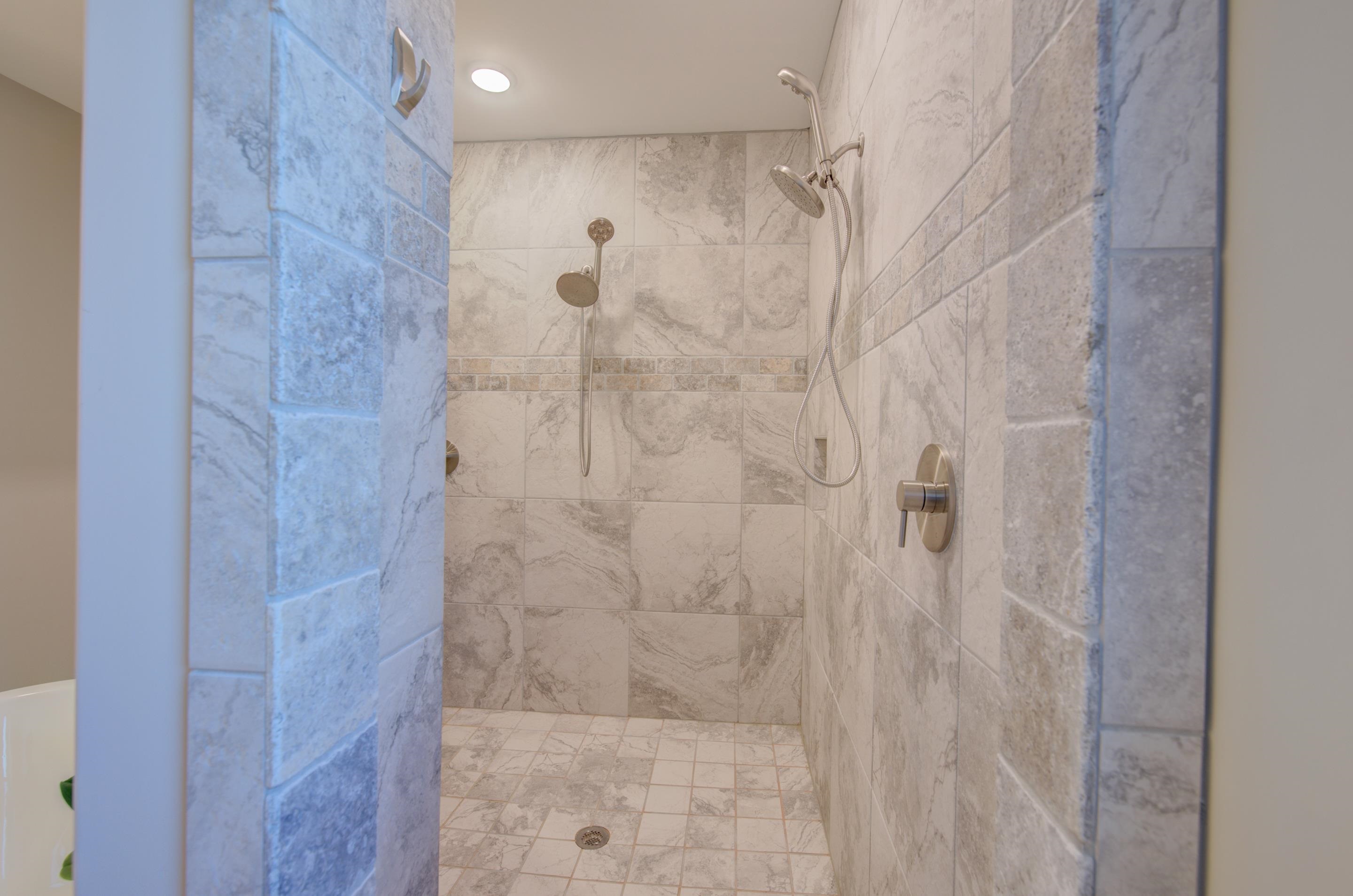 50 CAMBRIDGE PASS DR