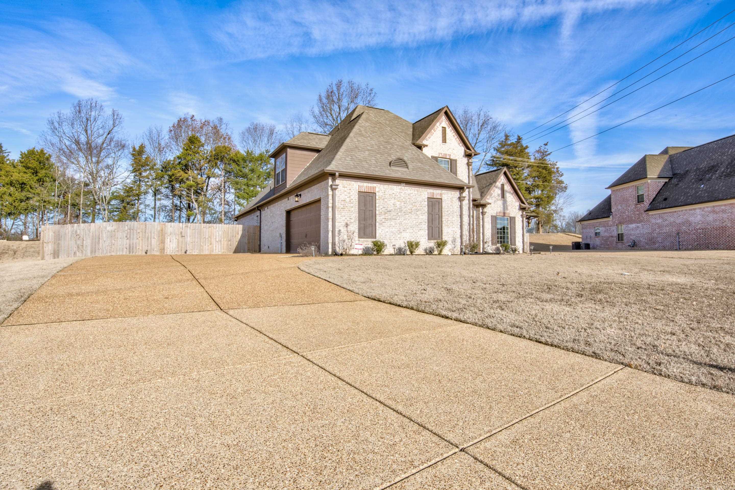 50 CAMBRIDGE PASS DR