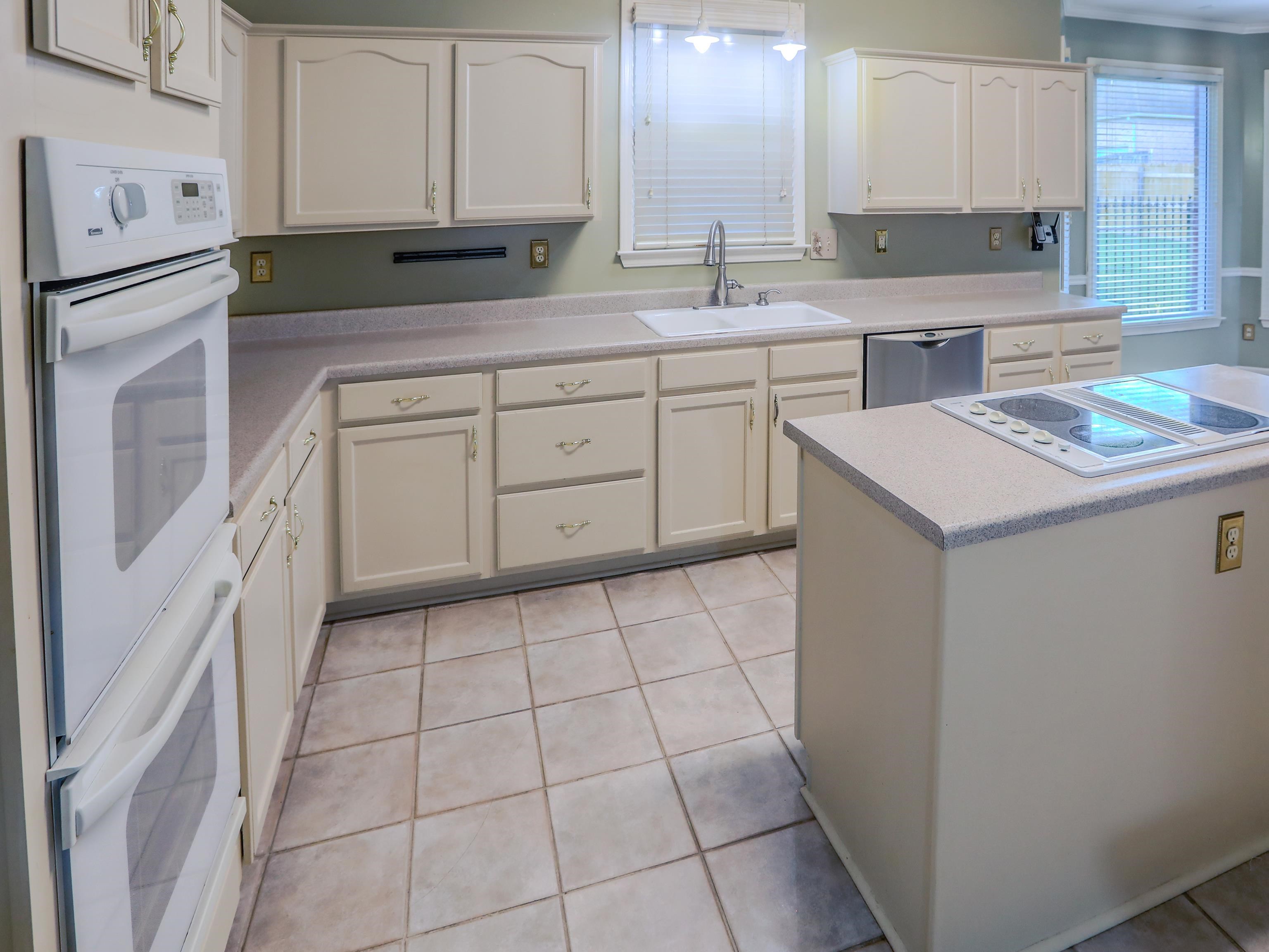 1612 WHISPER EDGE CV