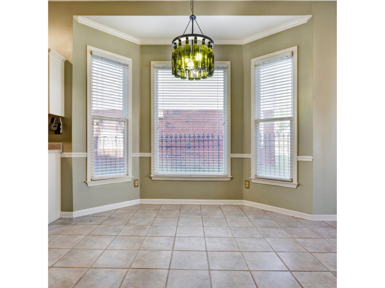 1612 WHISPER EDGE CV