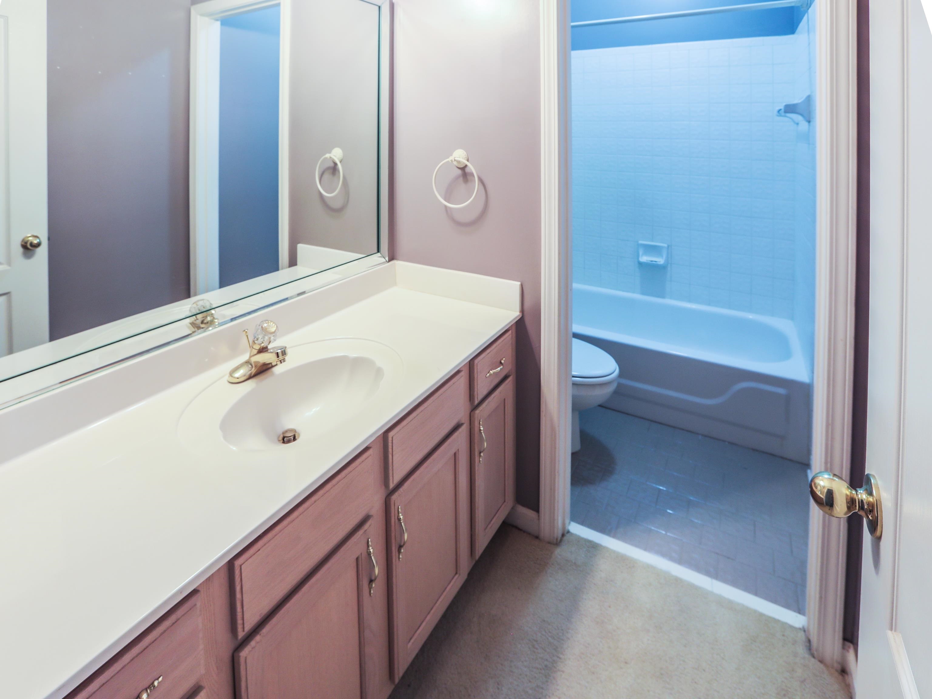 1612 WHISPER EDGE CV