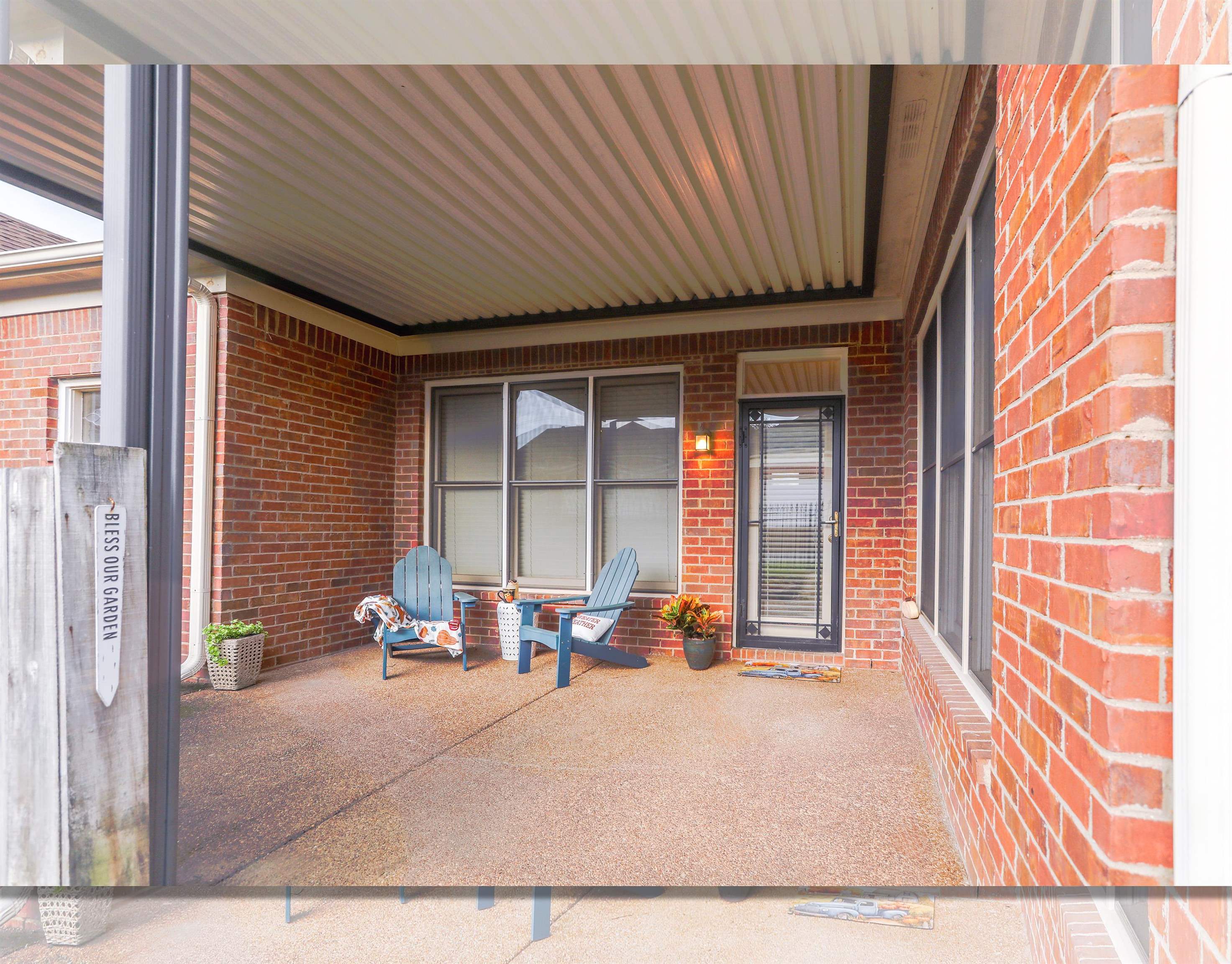 1612 WHISPER EDGE CV