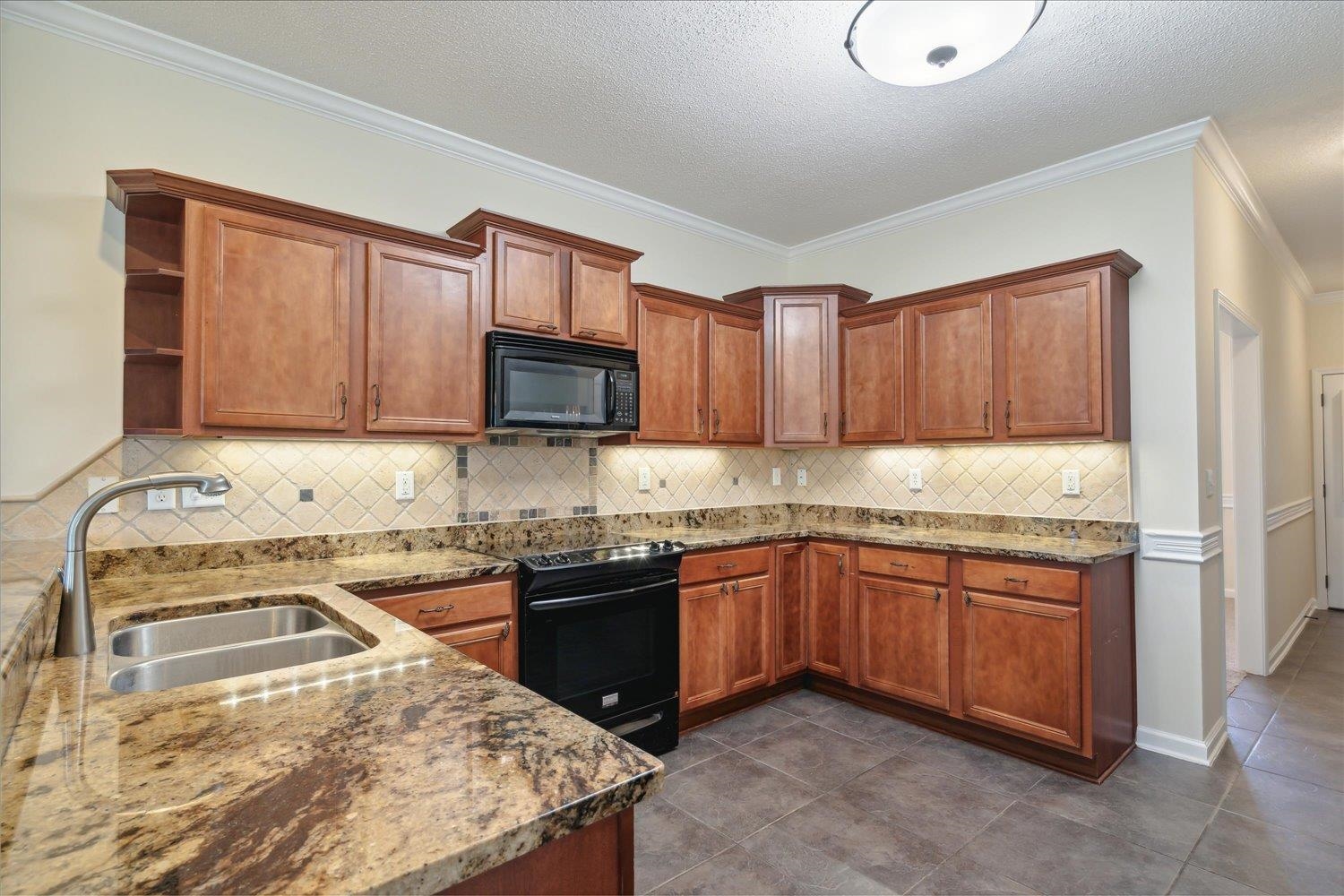 90 LEWIS FAIRWAY CIR