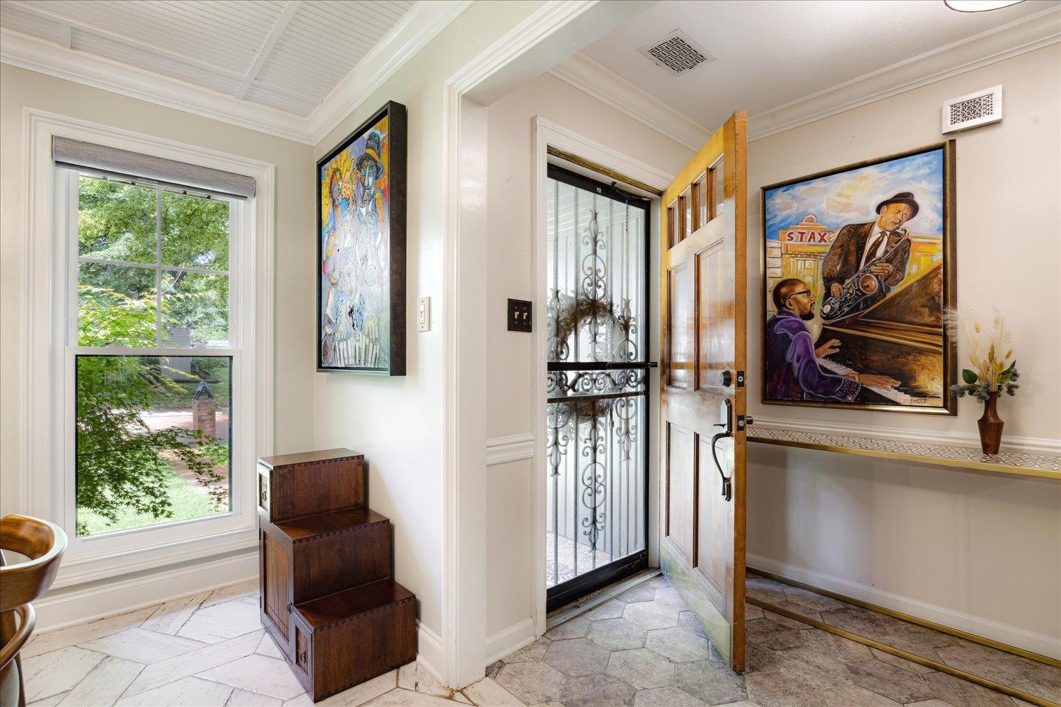 310 CASCADE FALLS RD