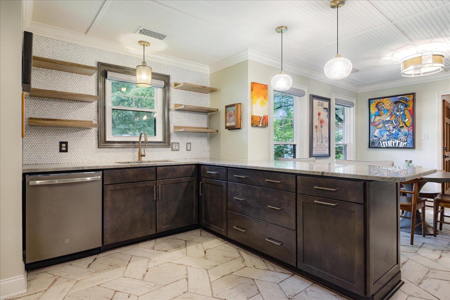 310 CASCADE FALLS RD